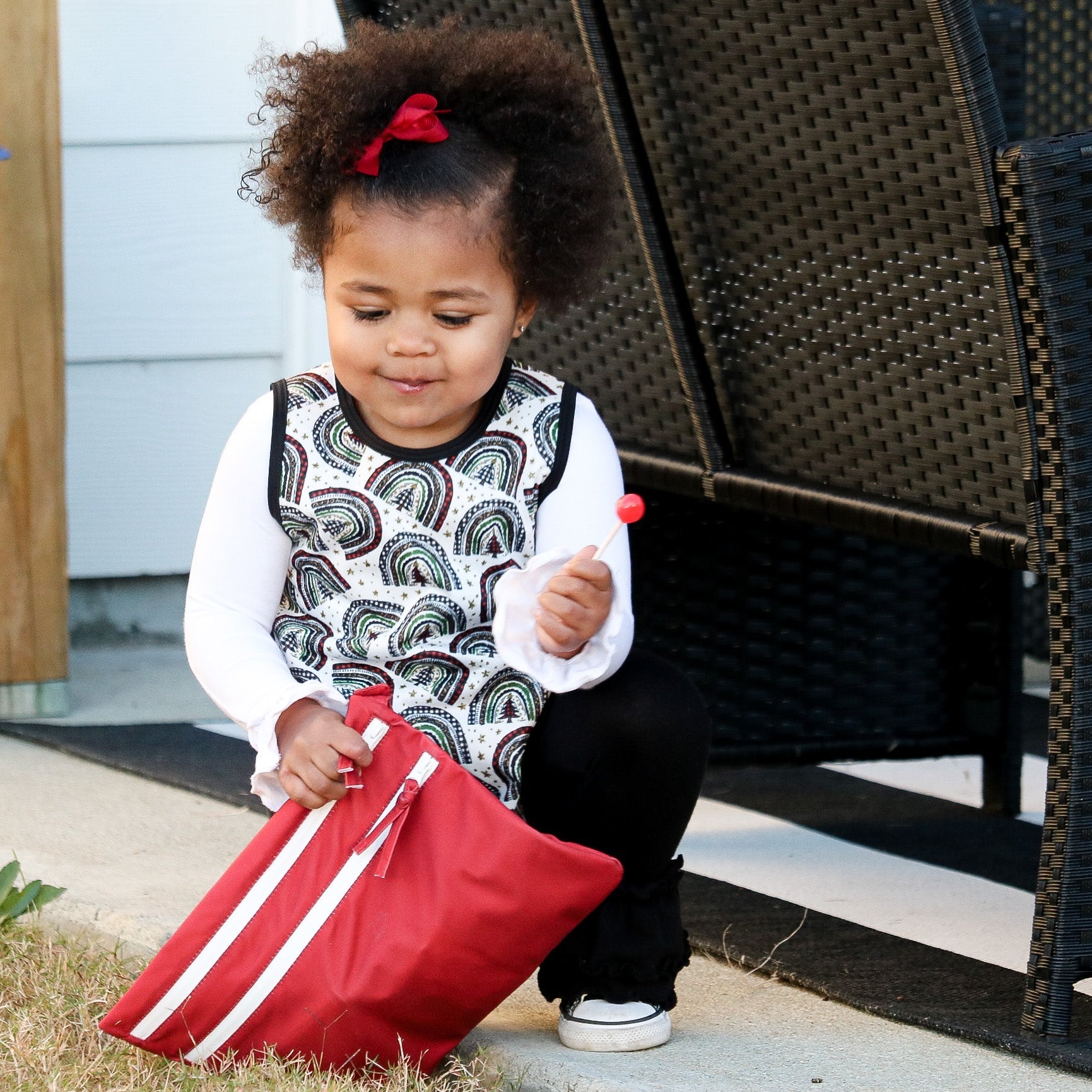 Solid Cranberry Minimalist - Waterproof Wet Bag (for Mealtime, On-the-go, And More!)