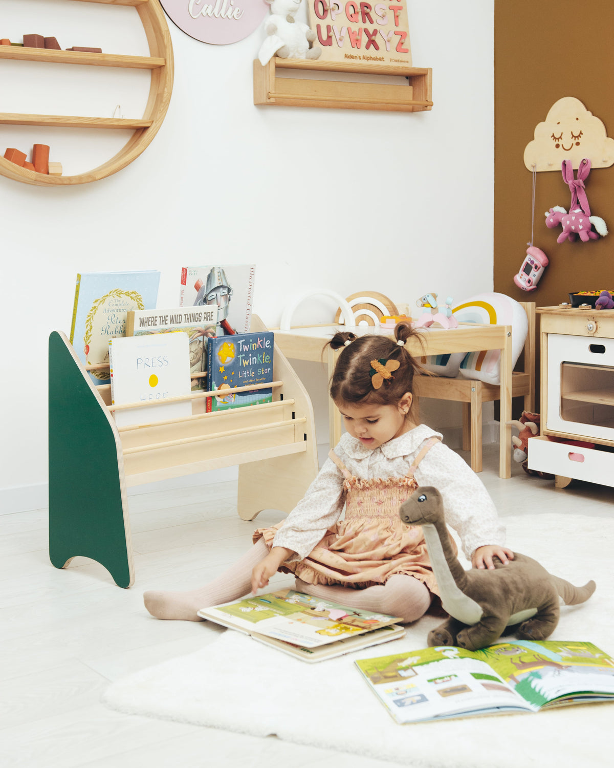 Wooden Montessori Bookshelf Natural (usa Only)