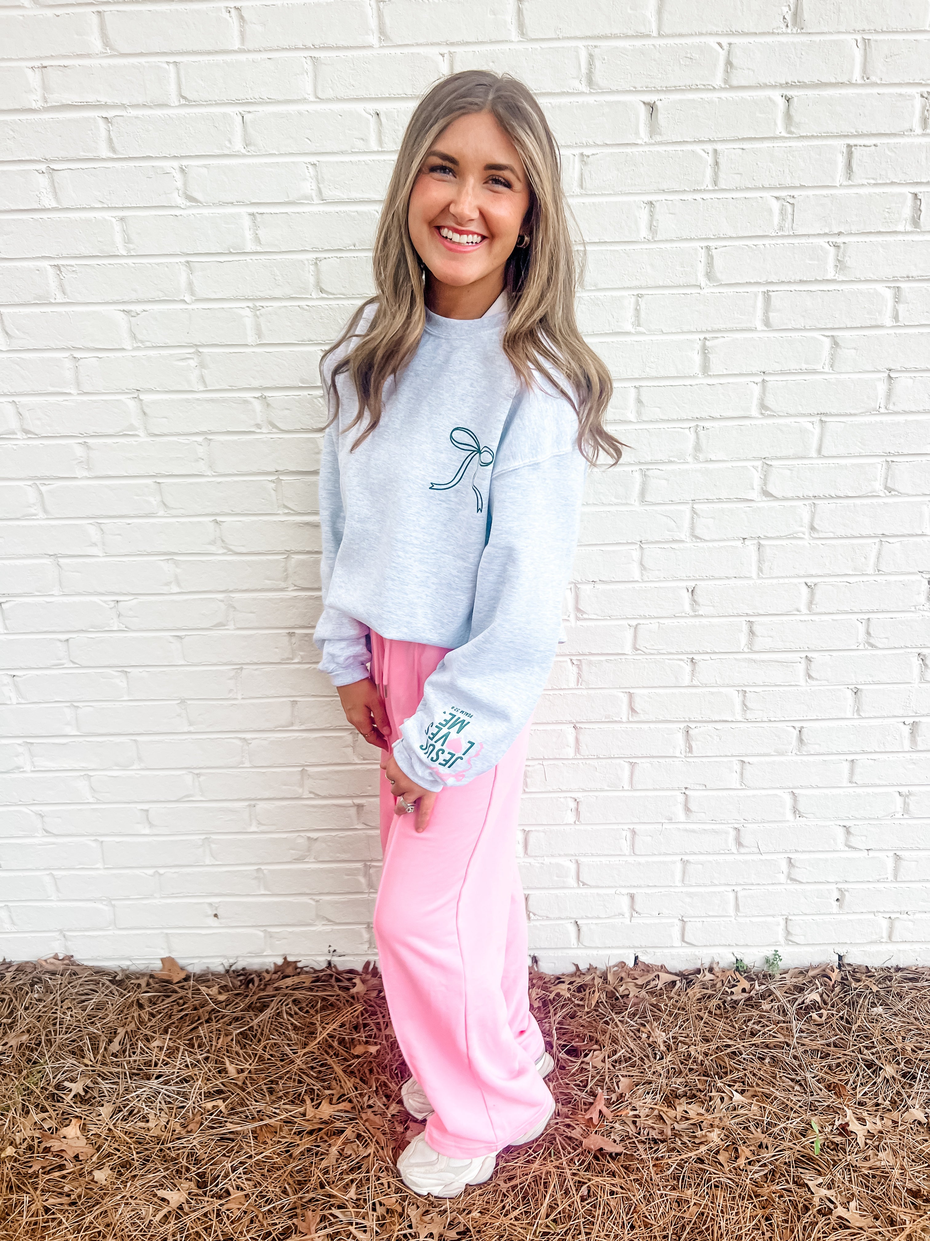 "jesus Loves Me" Ribbon Sleeve/pocket Style Pullover