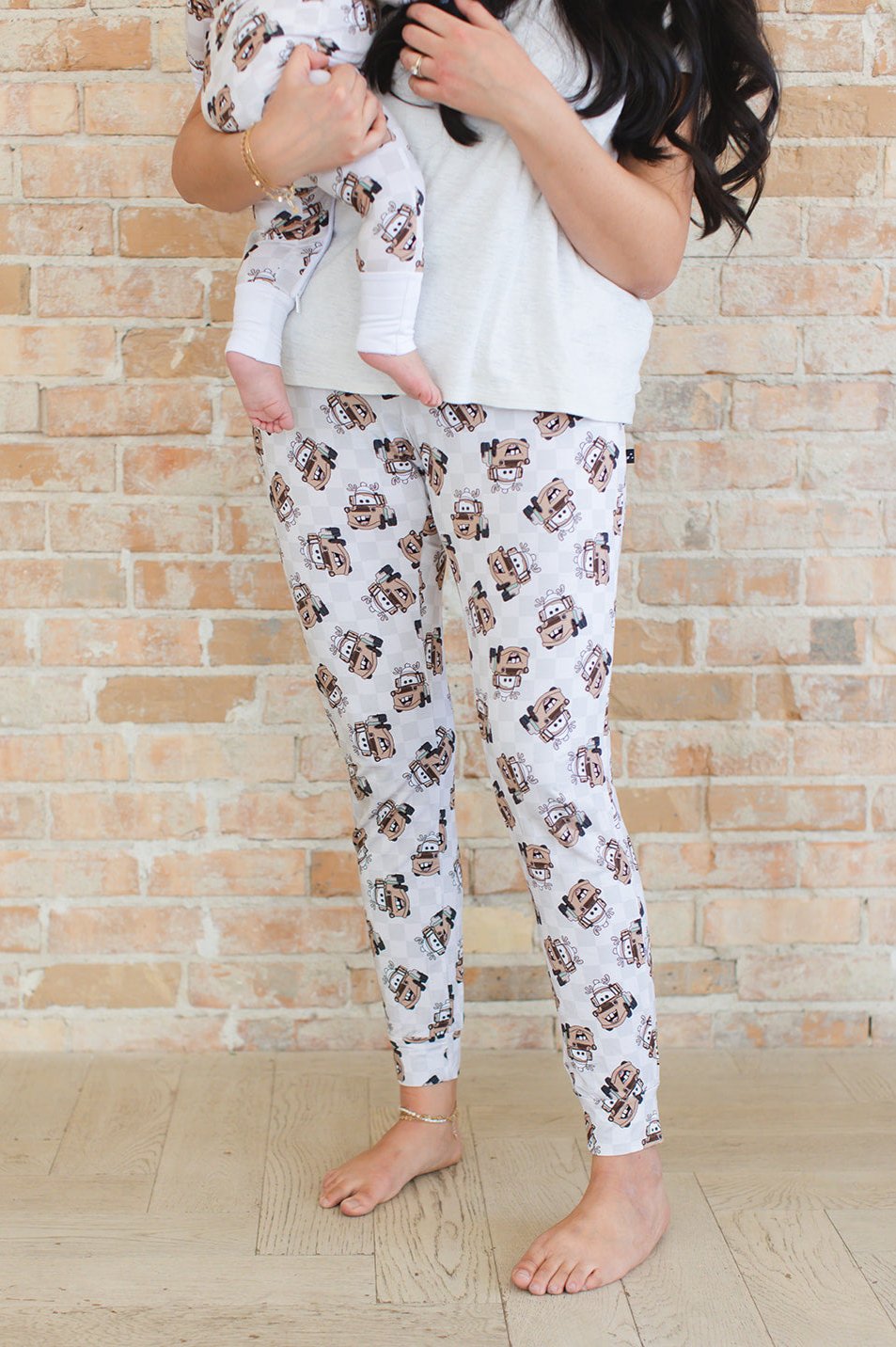 Tow In The Snow - Women's Jogger