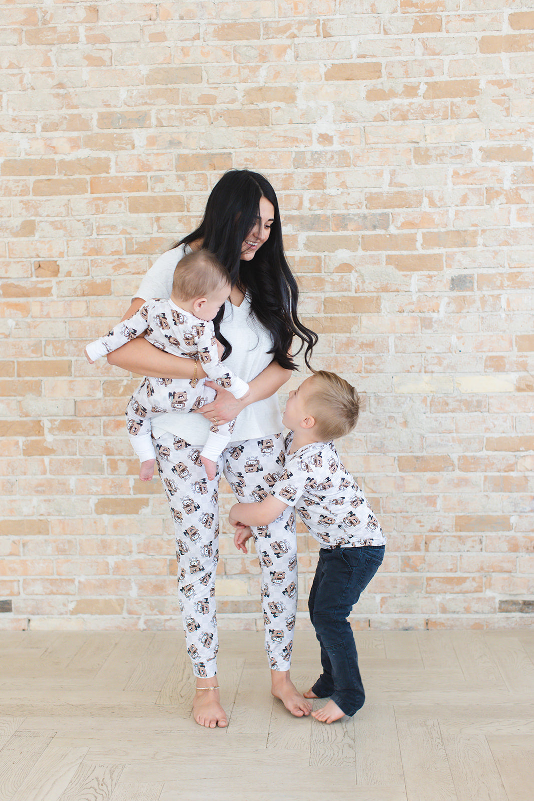 Tow In The Snow - Women's Jogger