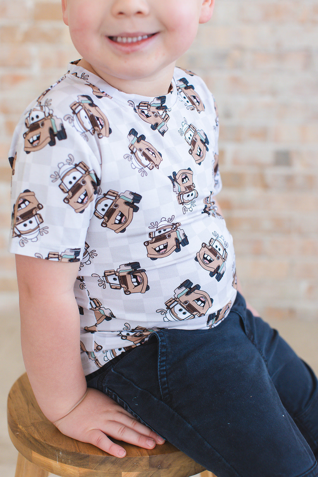 Tow In The Snow - Everyday Tee