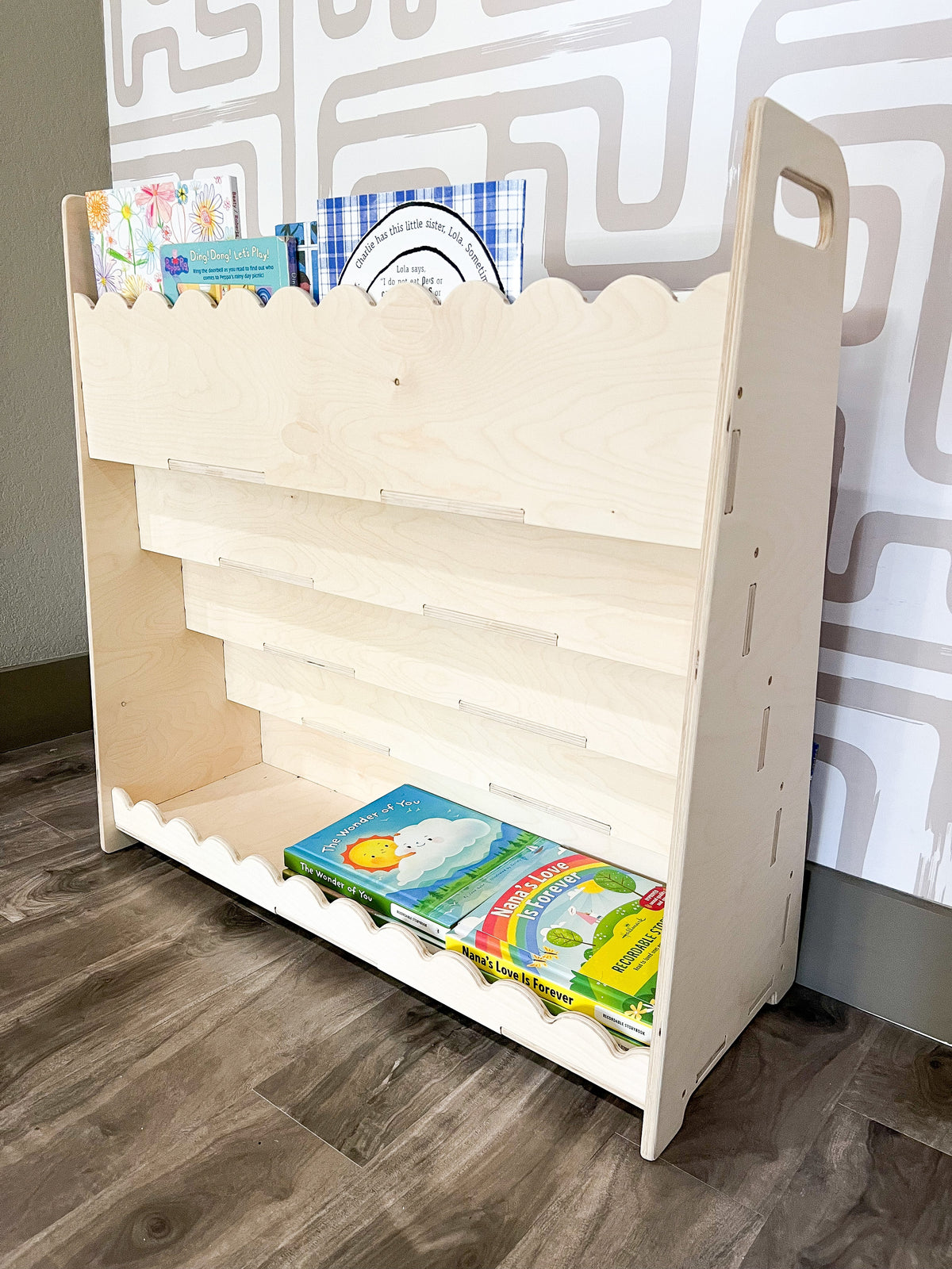 Roy - Scalloped Bookshelf