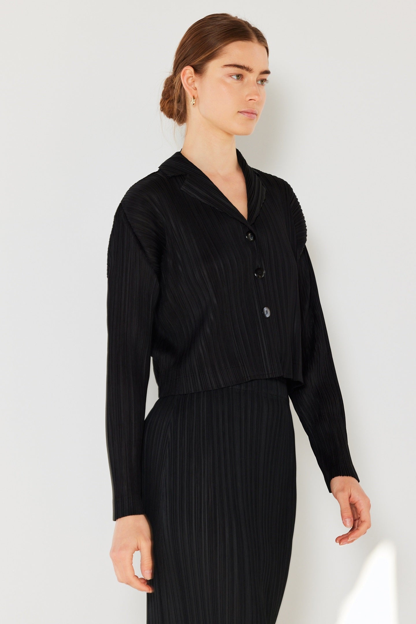 Pleated Cropped Button Up Top - J03cr_black