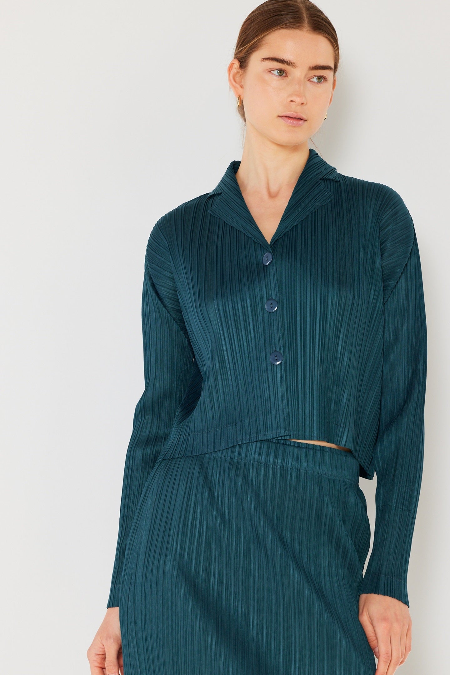 Pleated Cropped Button Up Top - J03cr_deep Green