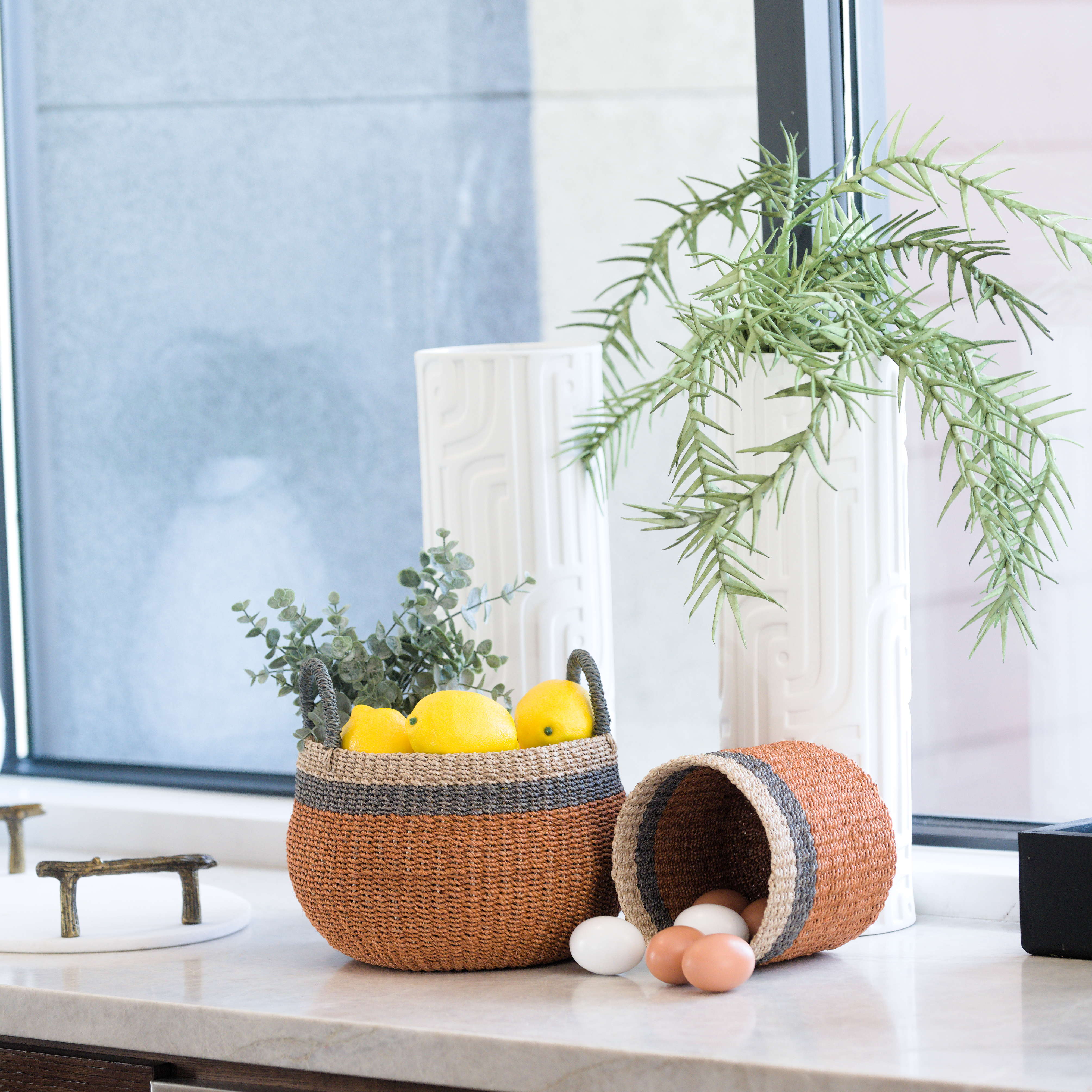 Coral Tabletop Catch-all With Handle - Handcrafted Baskets | Likhâ