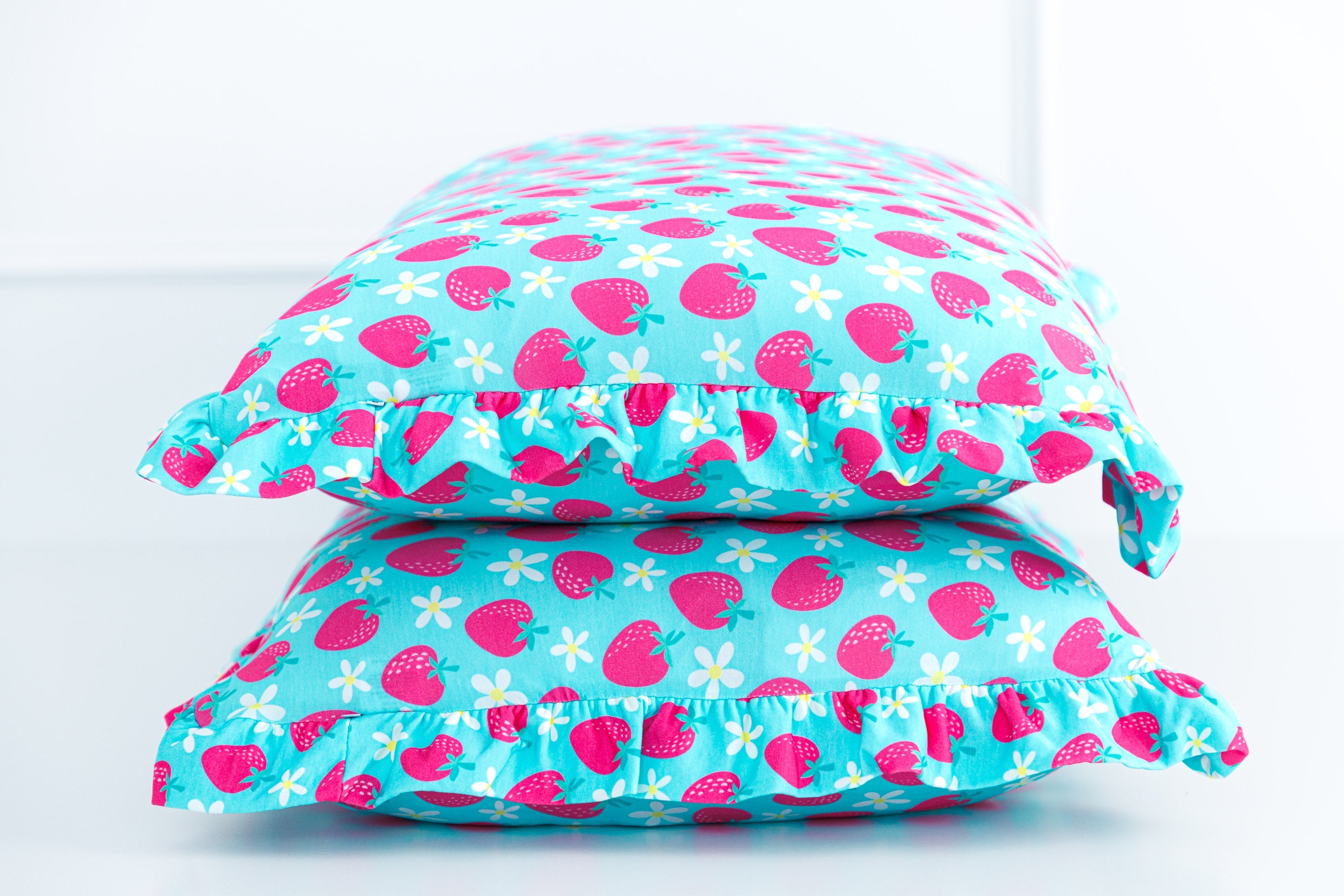 June Ruffle Zipper Pillowcase Set