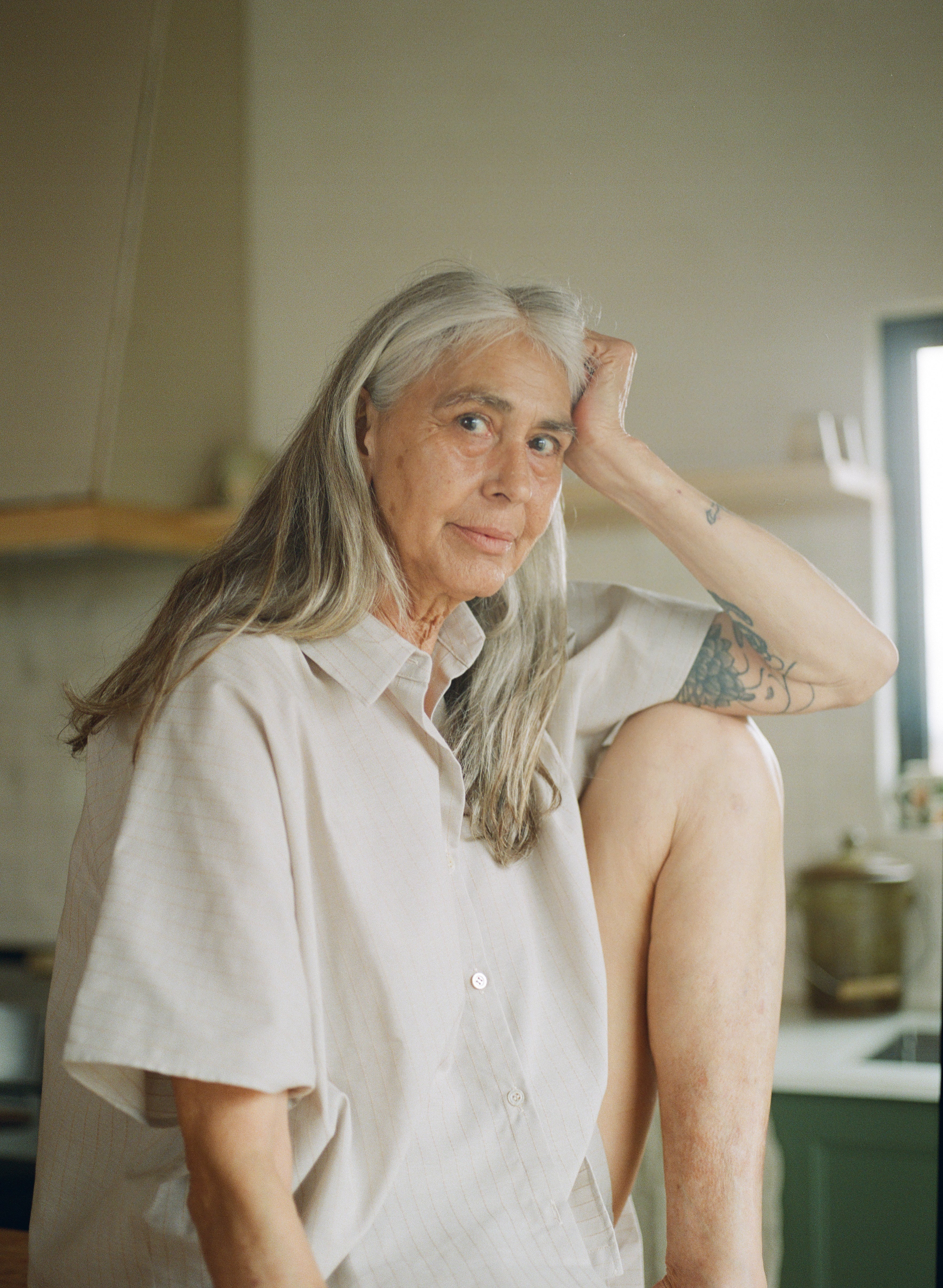 The Easy Linen Shirt Women