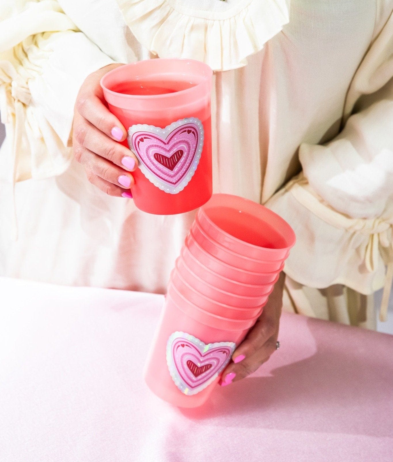 Color Changing Heart Cups (8 Count)