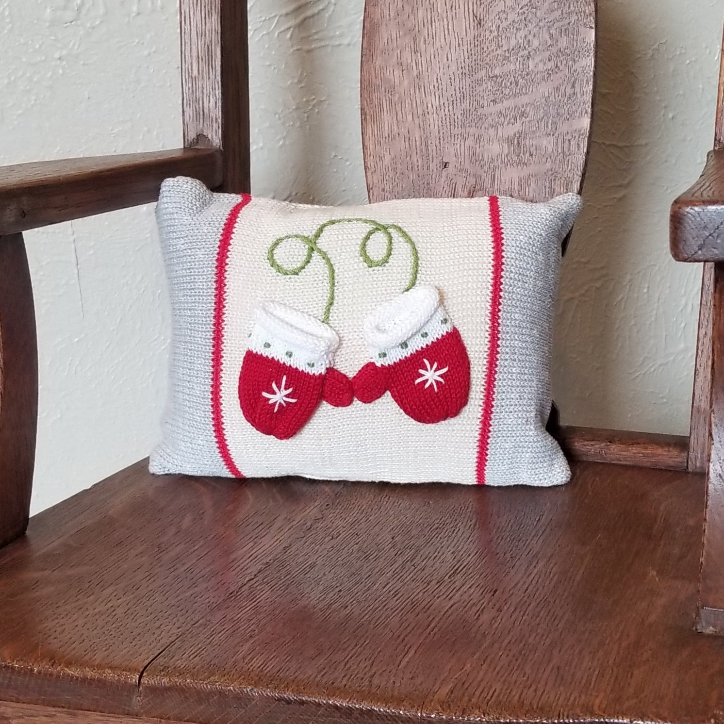 Mitten Mini Pillow