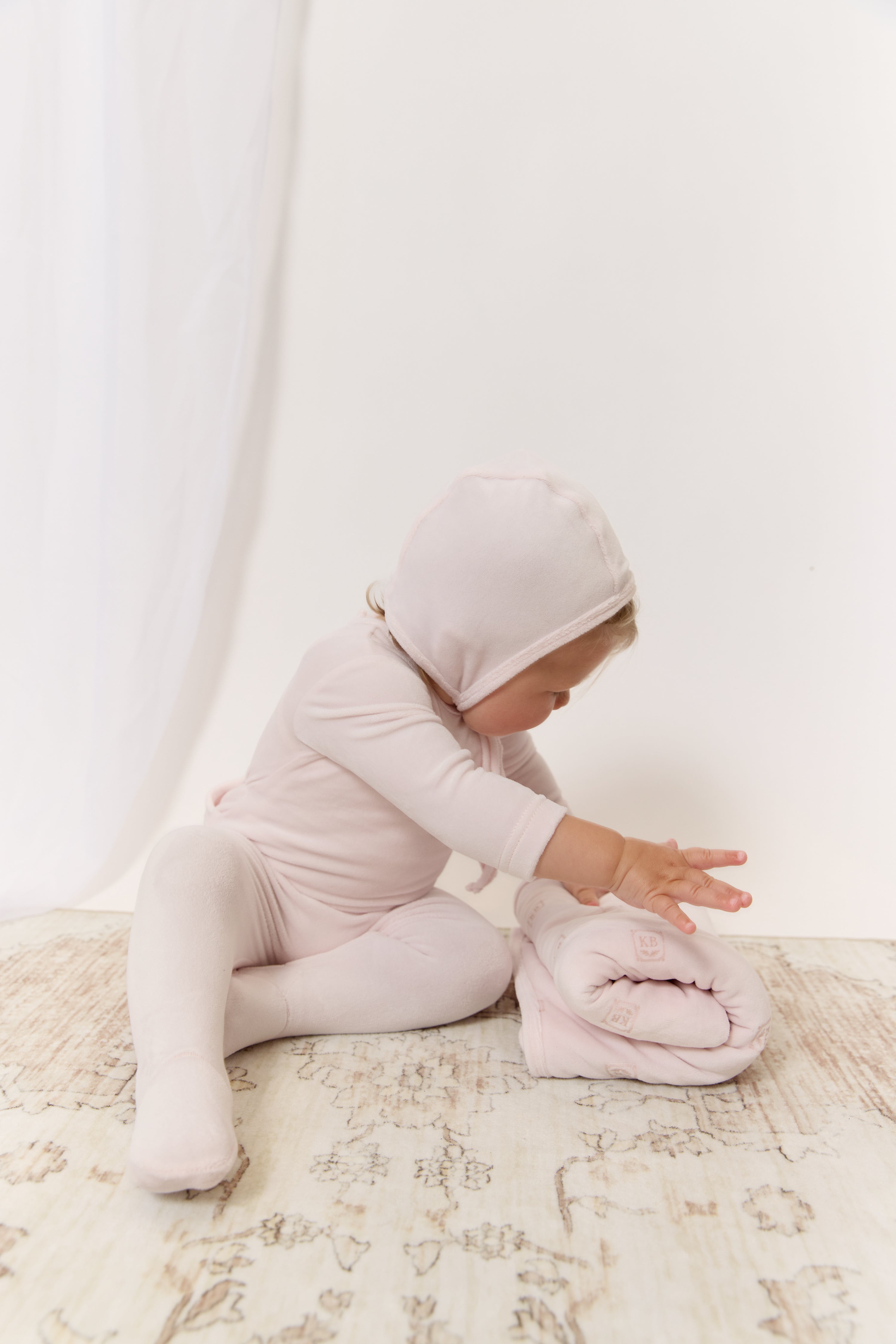 Kb Logo Footie, Hat And Blanket Set - Pink
