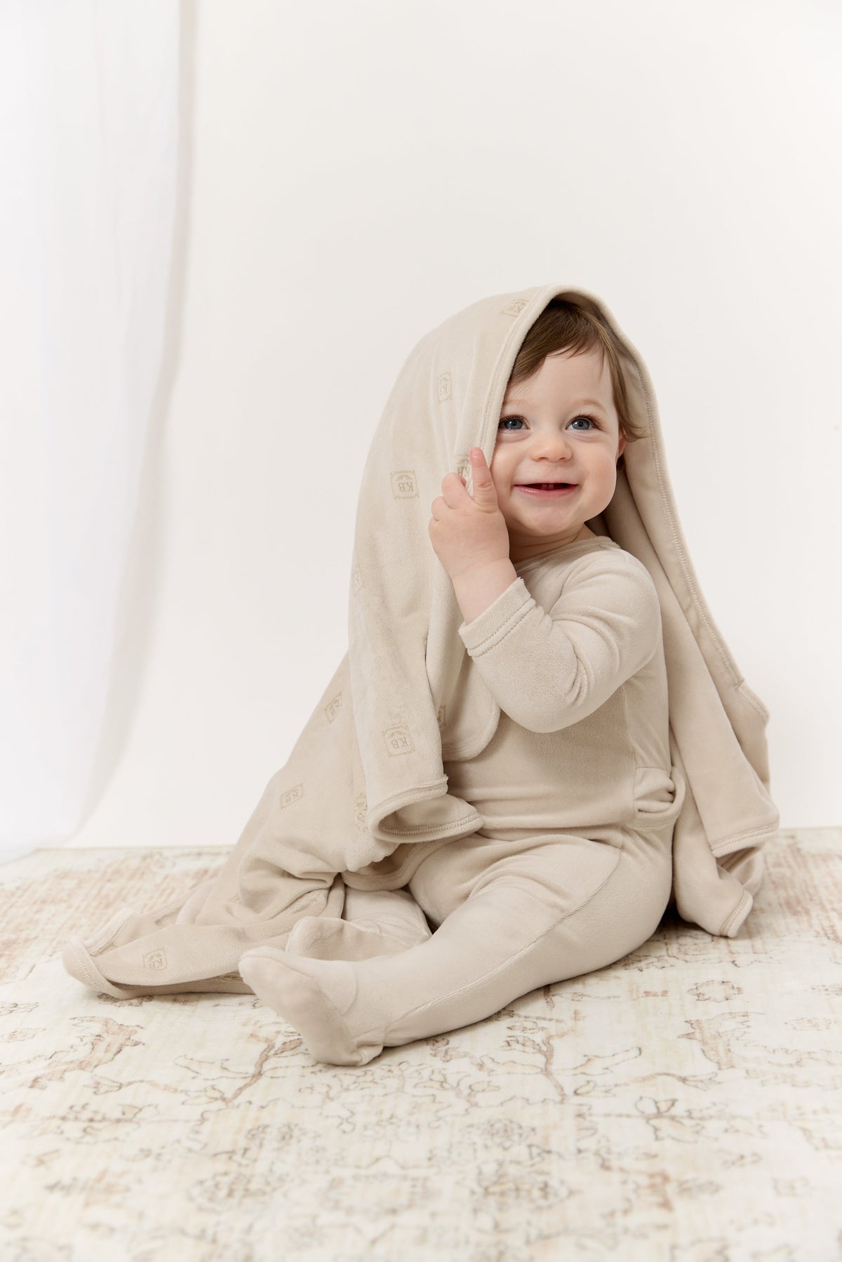 Kb Logo Footie, Hat And Blanket Set - Stone