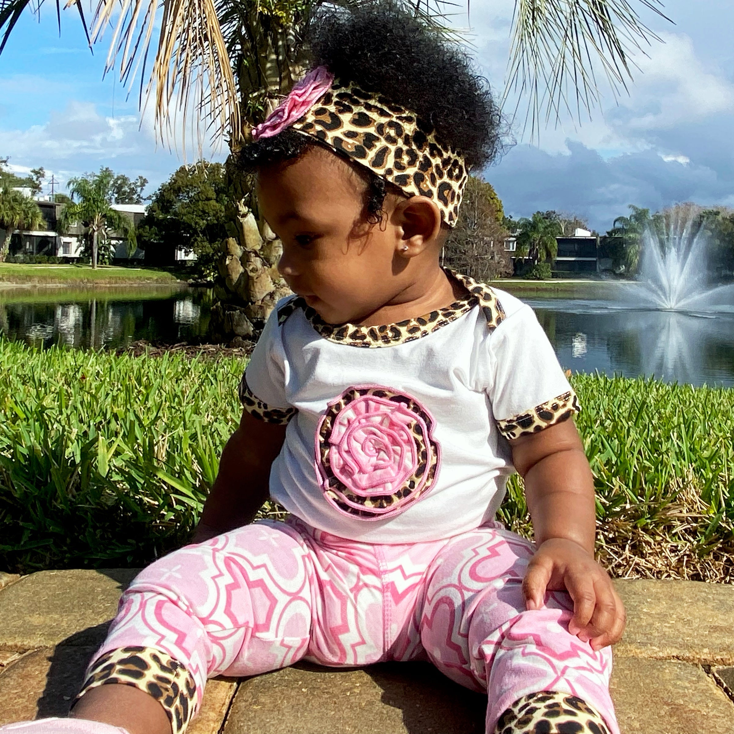 Annloren Baby Girls Layette Pink Leopard Onesie Pants Headband 3pc Gift Set Clothing