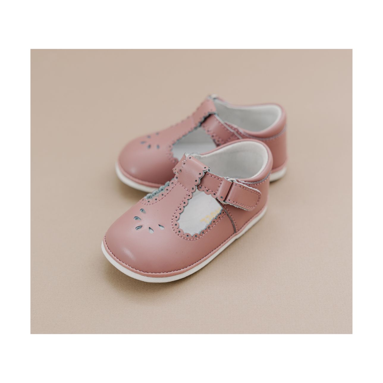 Dottie Scalloped T-strap Mary Jane (baby)