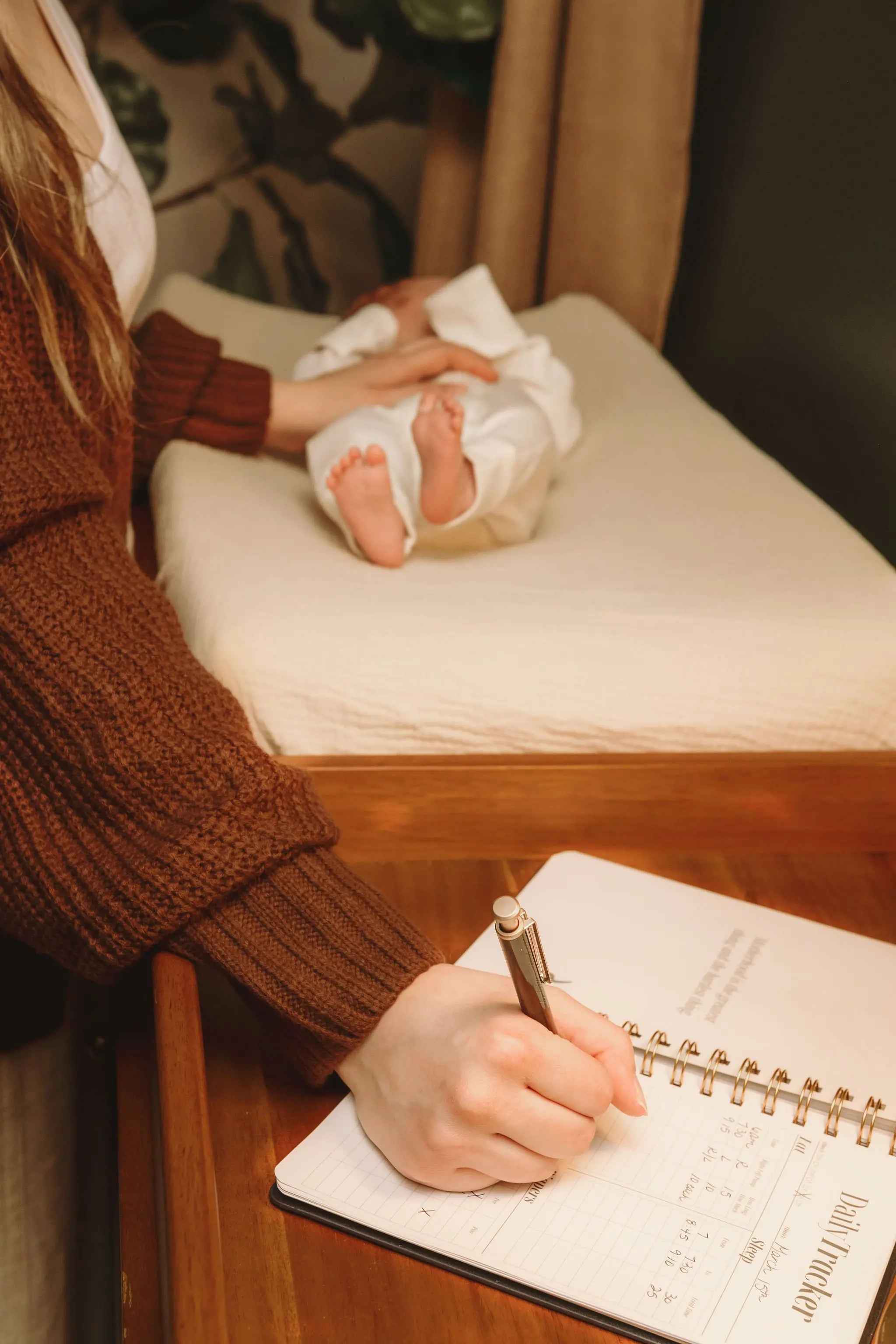 Journal: Journal Prompts For Mama + Daily Tracker For Baby