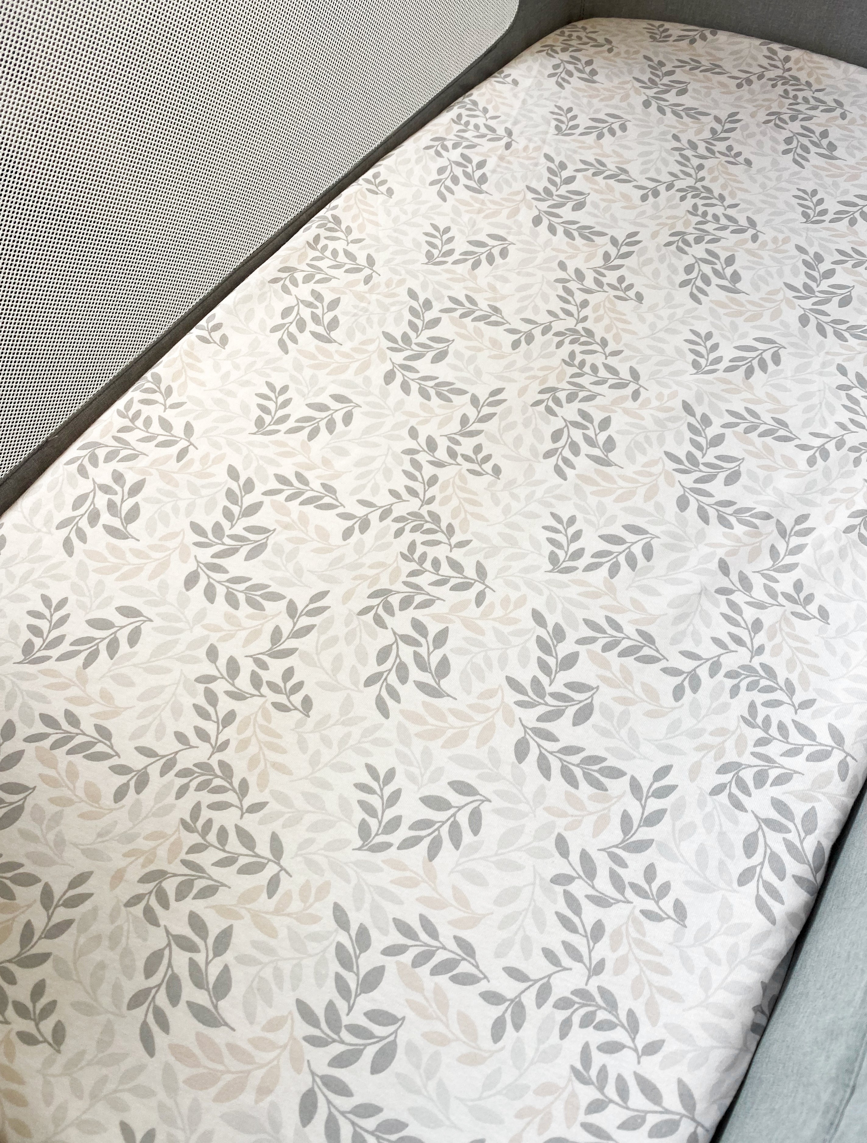 Shnuggle Air Lite Crib Fitted Sheets – 2-pack | 100% Soft Cotton Bedding