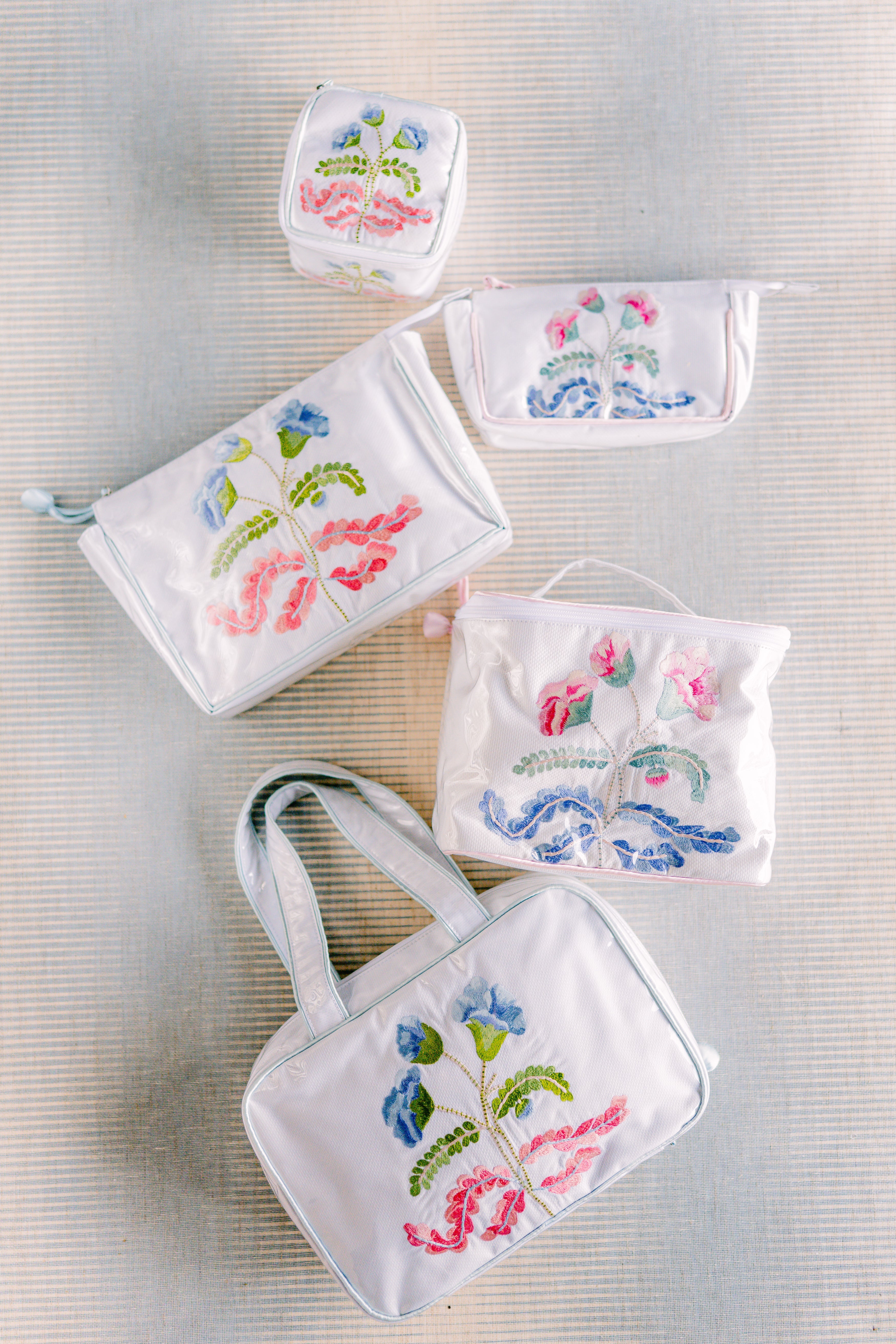 Carnation Hanging Cosmetic Bag