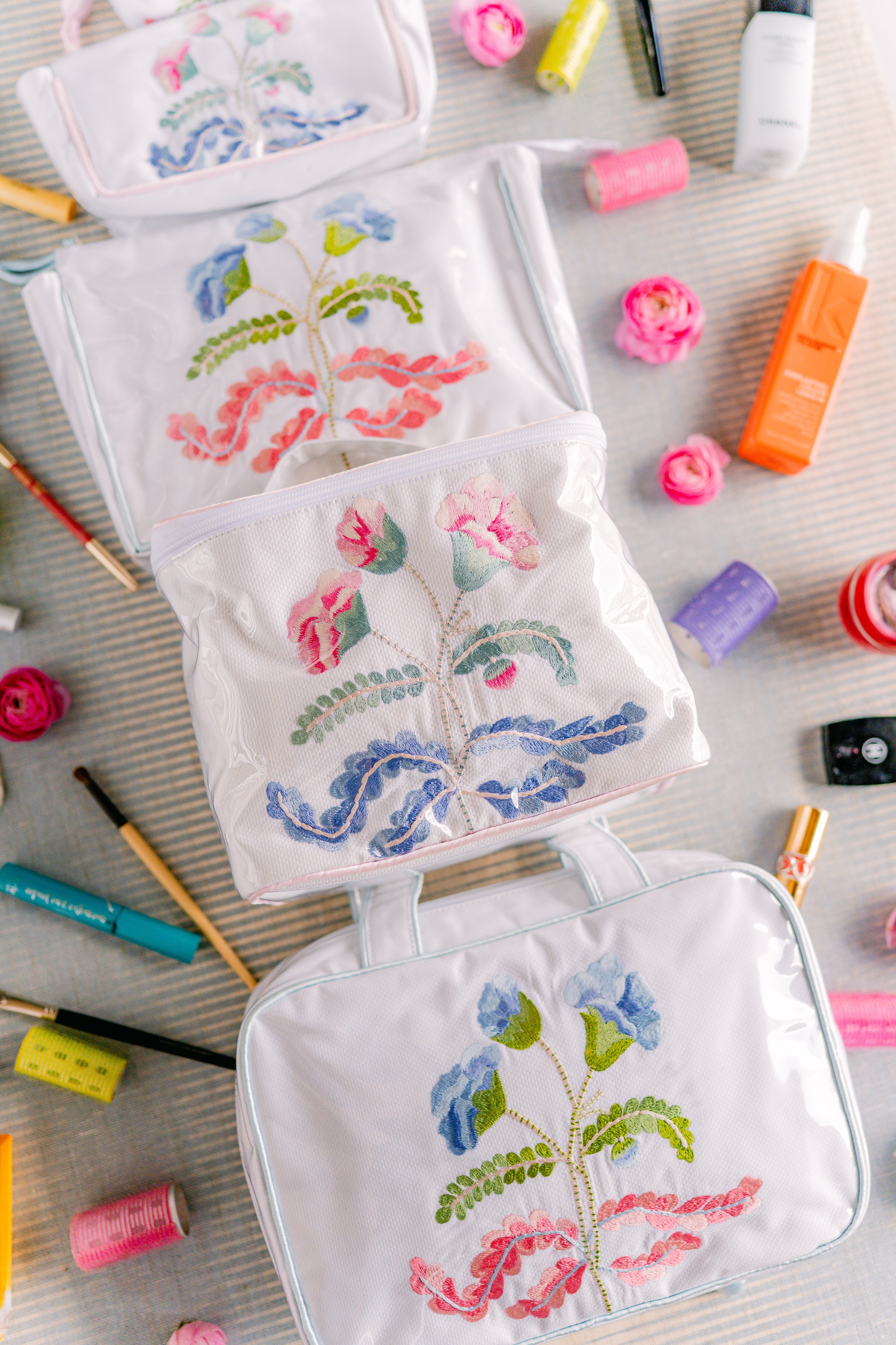 Carnation Hanging Cosmetic Bag