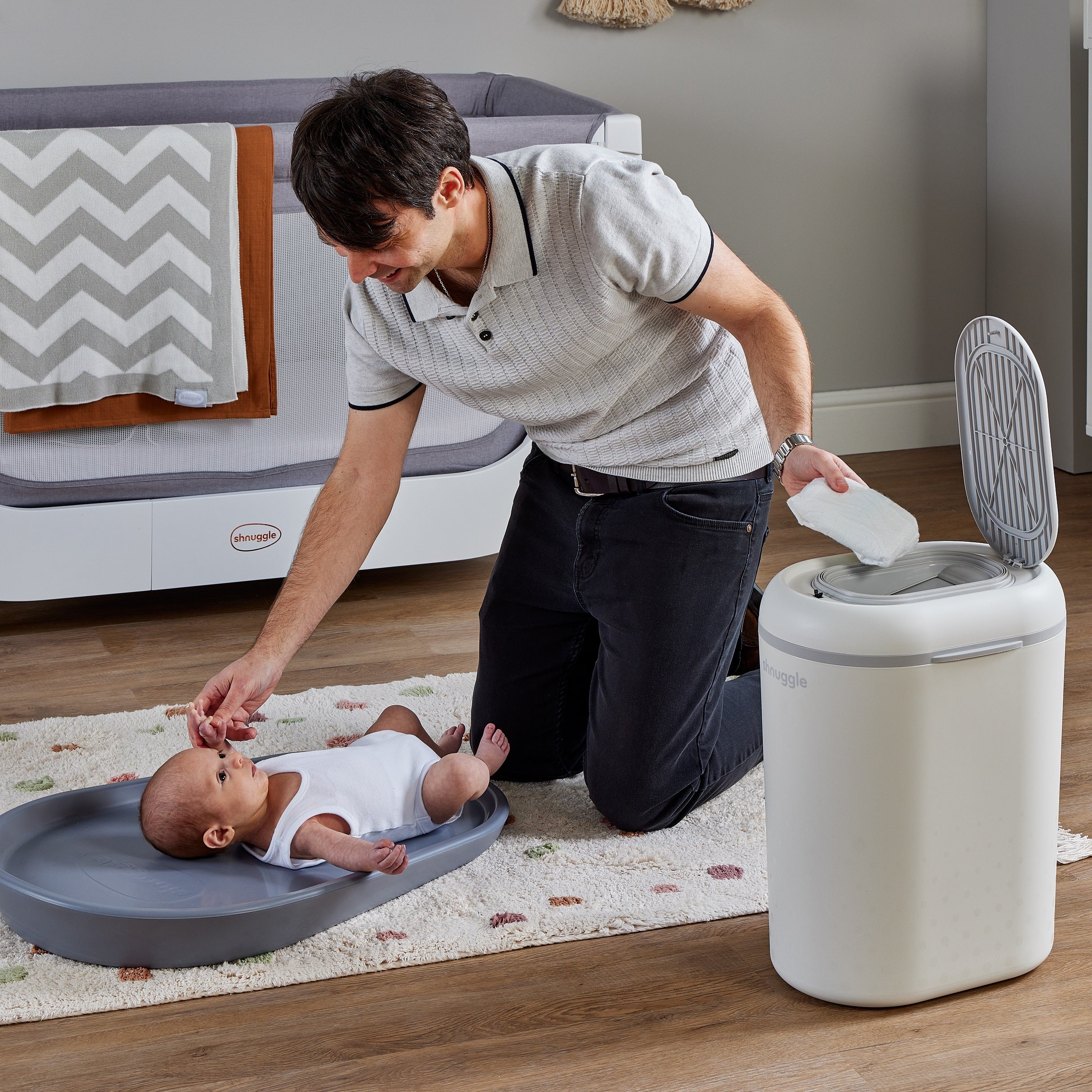 Shnuggle Eco-touch Nappy Bin Diaper Pail