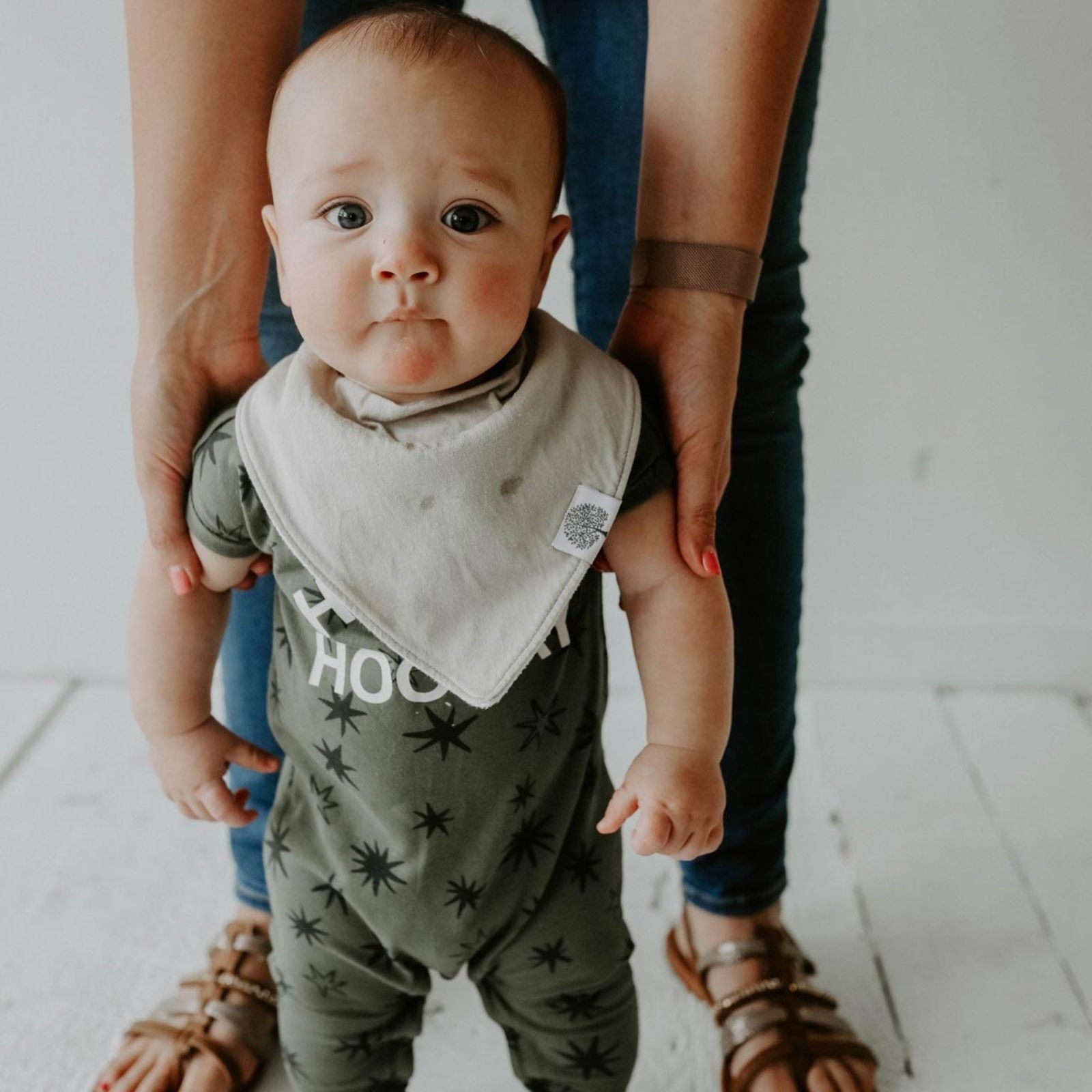 Basics Bandana Bib Set (8 Pack)