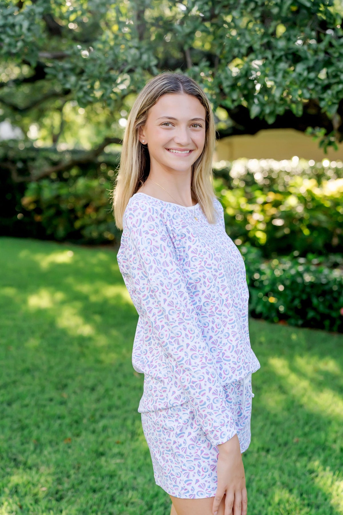 Anna Women's Longsleeve & Short Set - Seashells On The Seashore