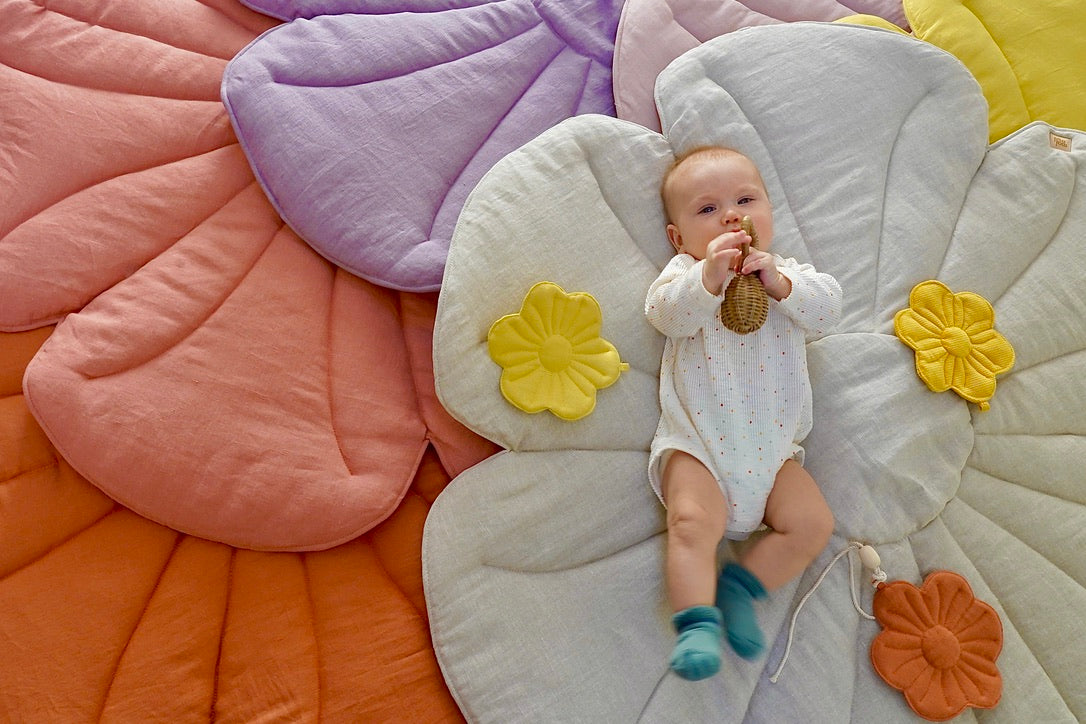 Linen Sandy Lily - Flower Mat