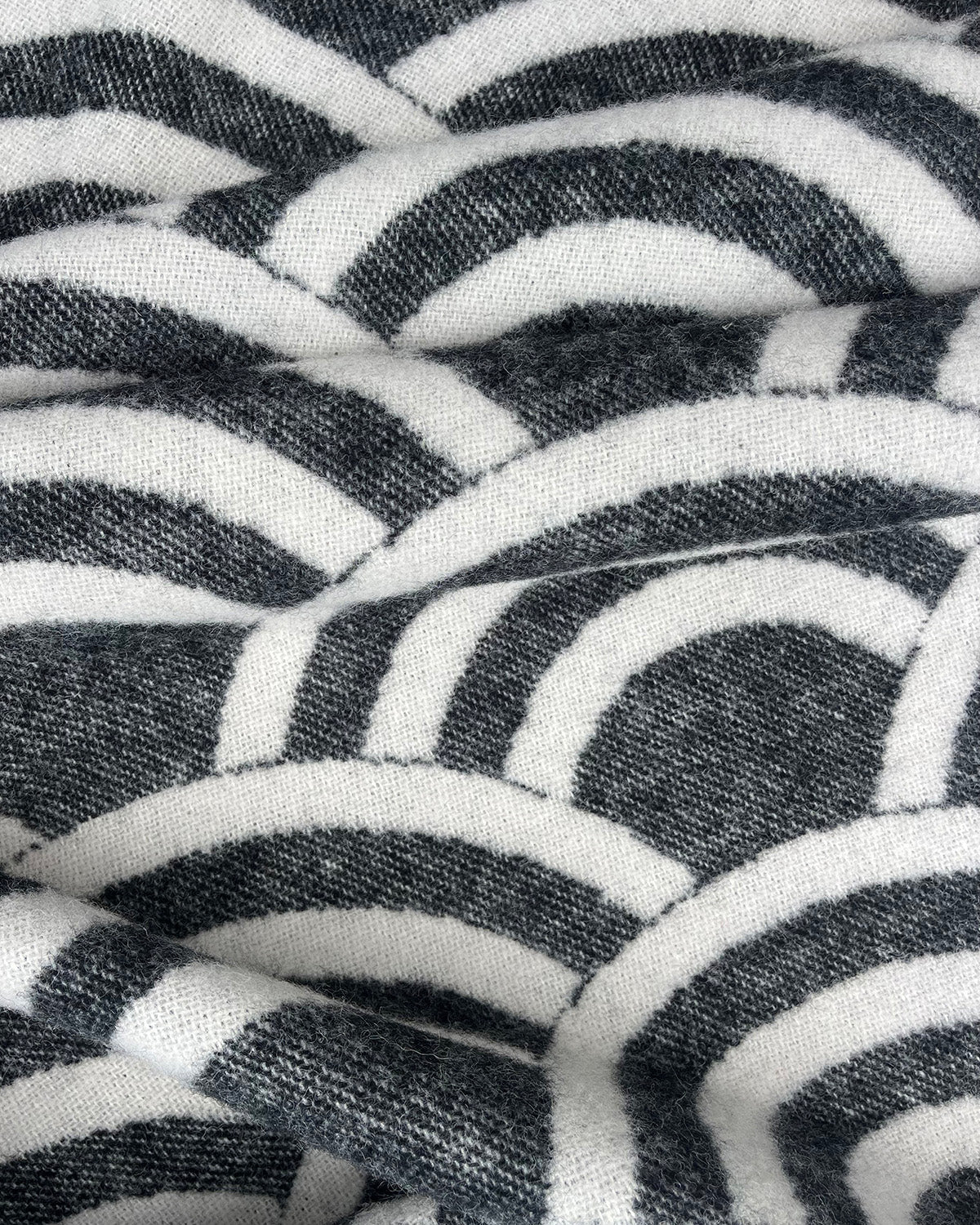Blanket Moooi Lucky O's Black