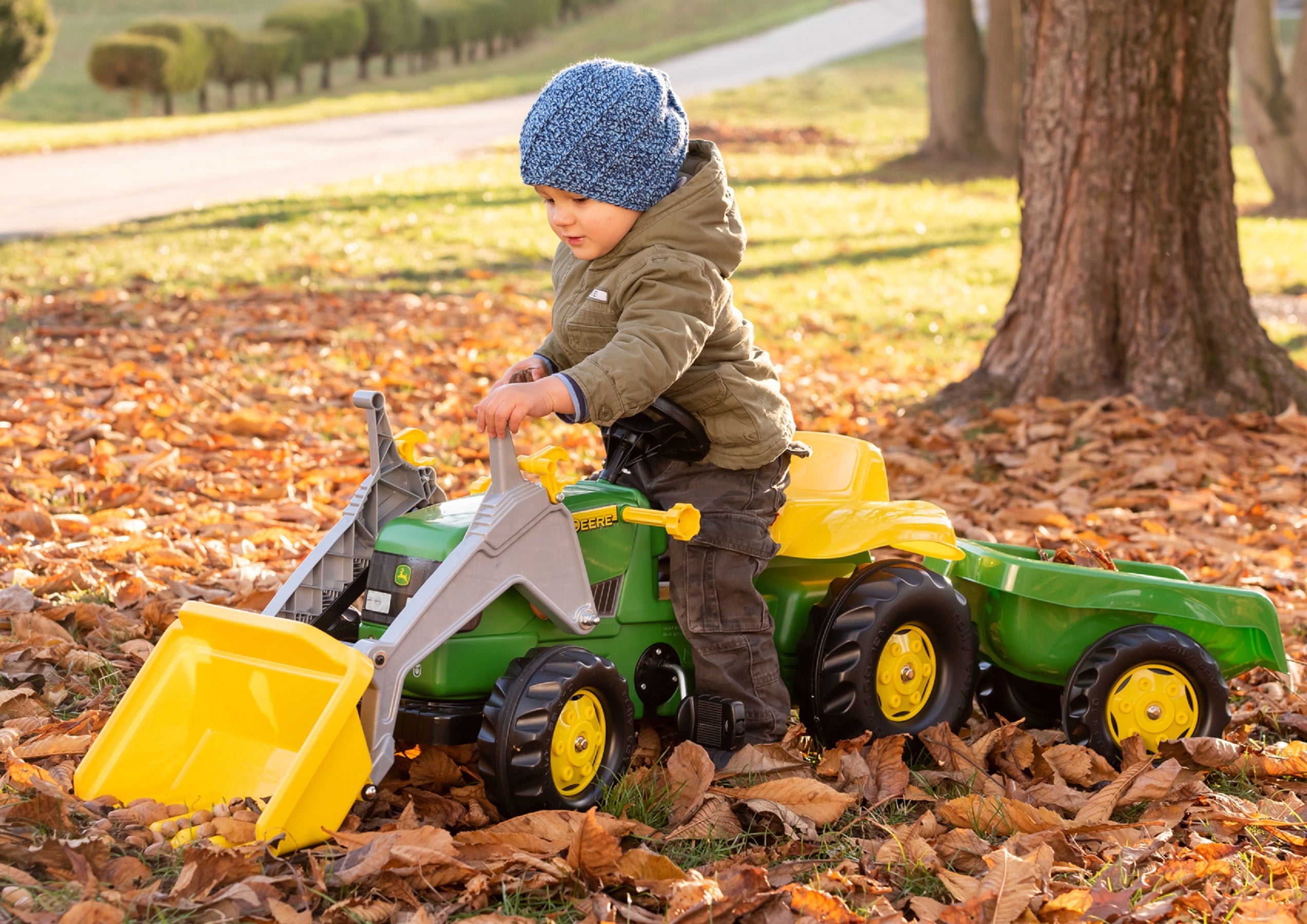 John Deere Pedal Tractor With Loader