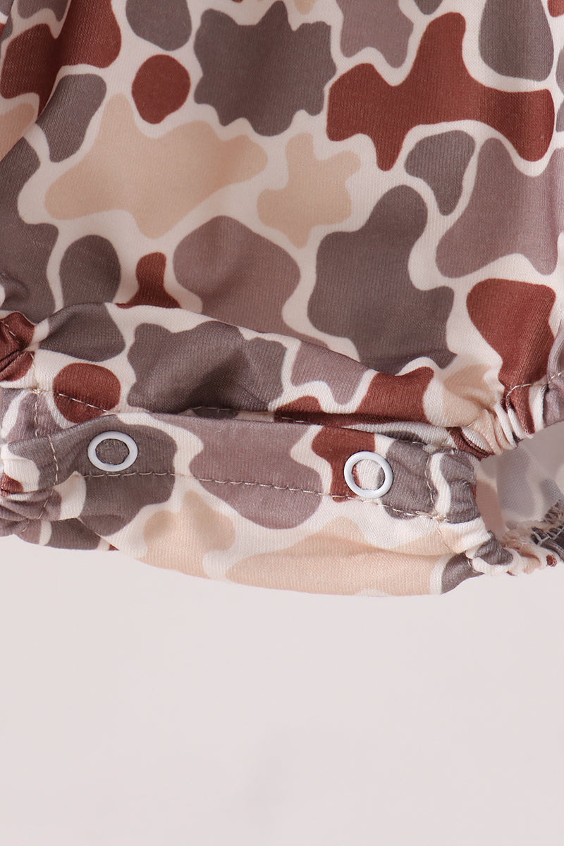 Khaki Camoufalge Cross Deer Embroidery Ruffle Bubble