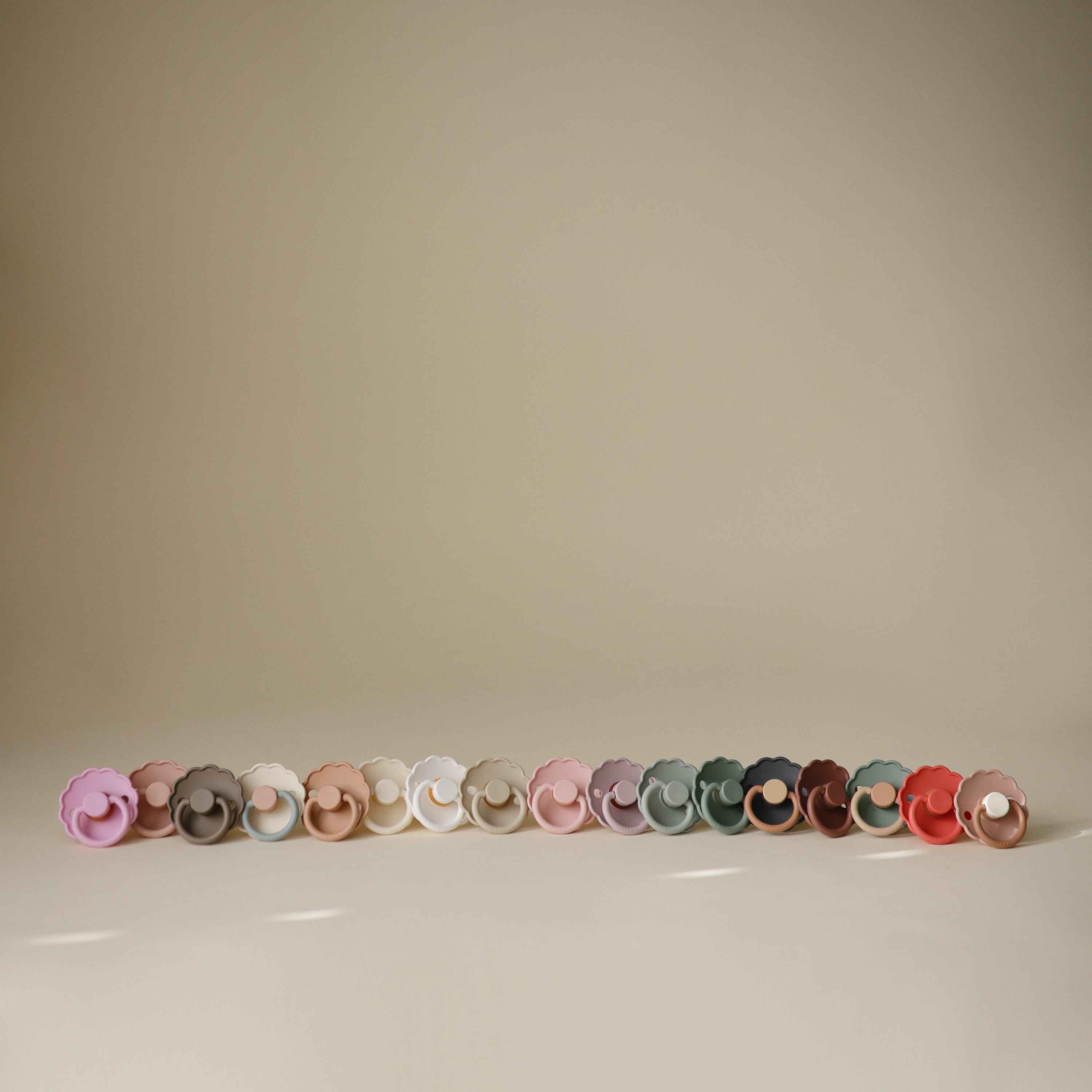 Frigg Daisy Natural Rubber Pacifier 2-pack