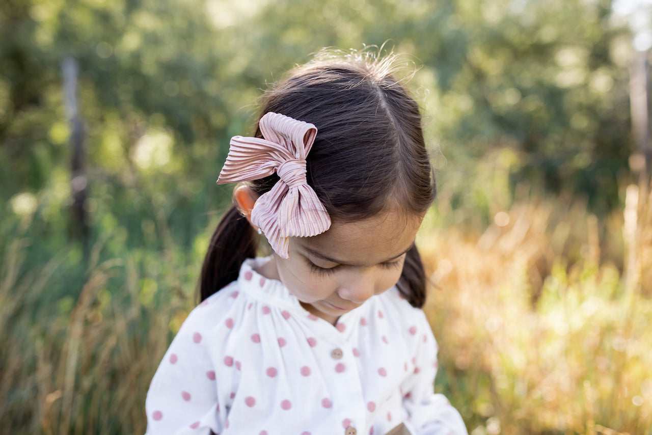 Mauve Plisse | Oversized Hand-tied Bow