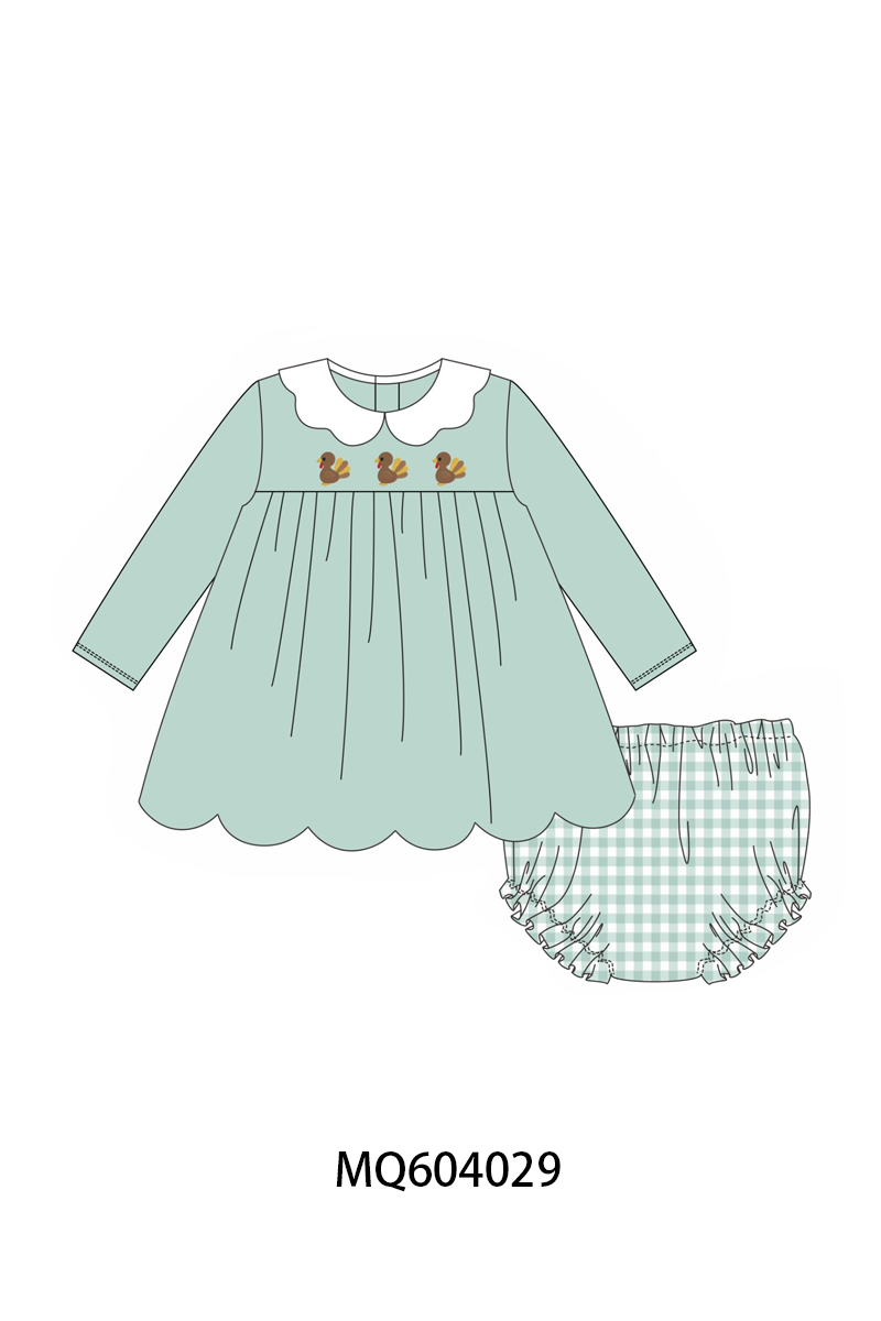 Green Turkey Embroidery Scalloped Bloomer Set