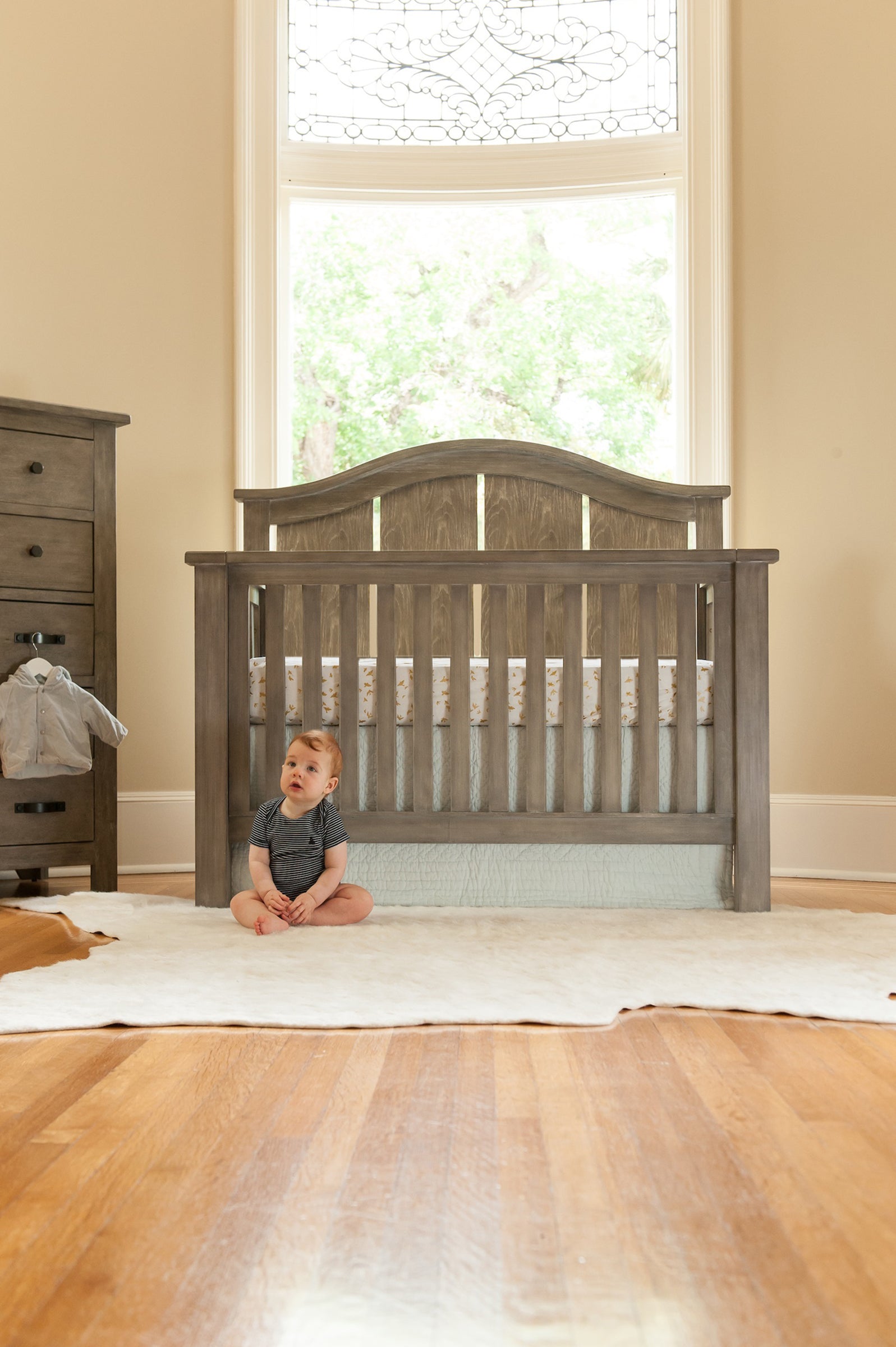 Relic Arch 4-in-1 Convertible Crib