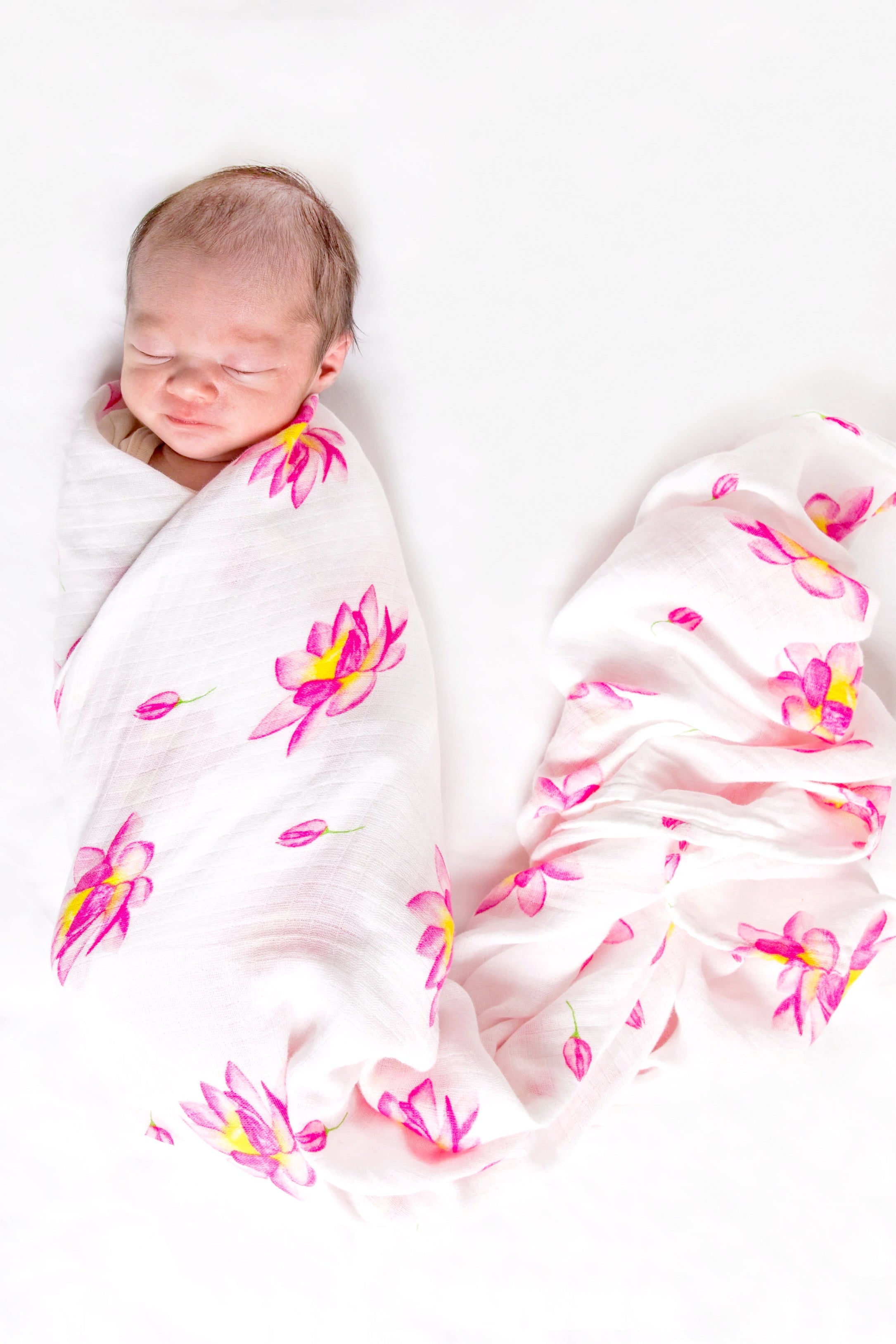 ORGANIC SWADDLE - MAGICAL LOTUS