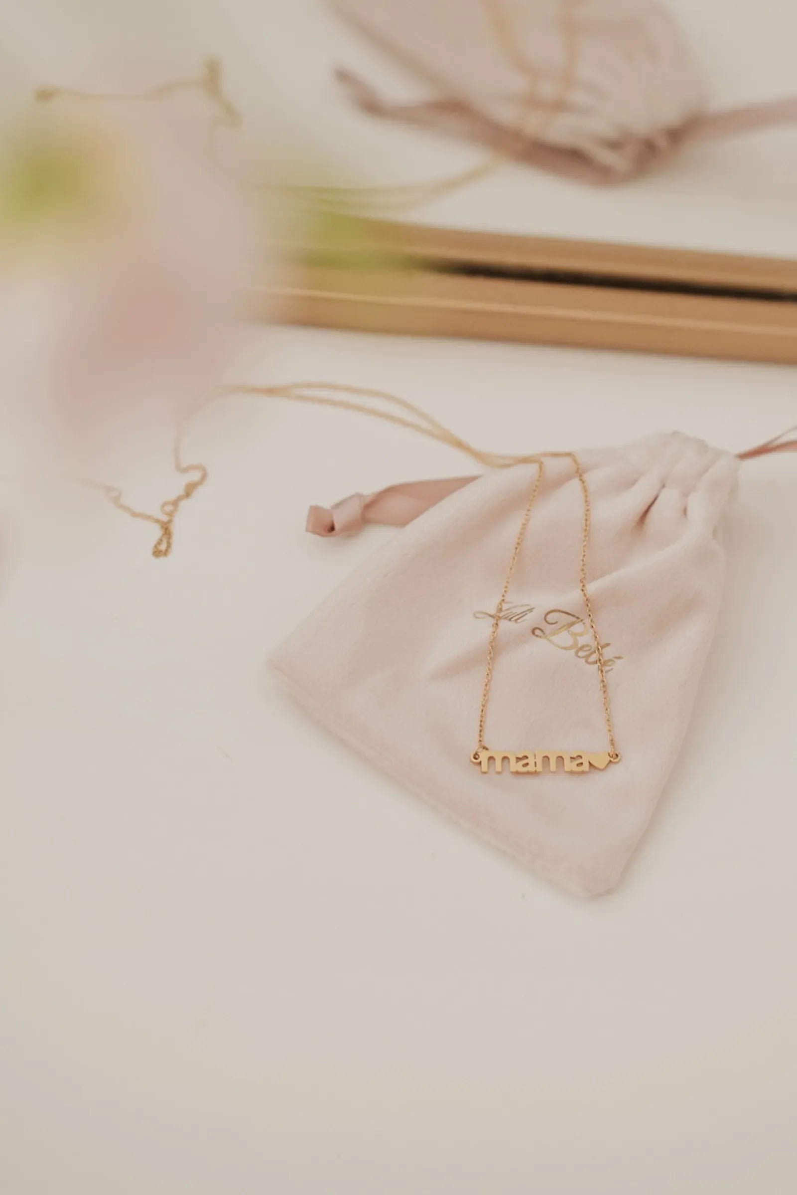Mama Pendant