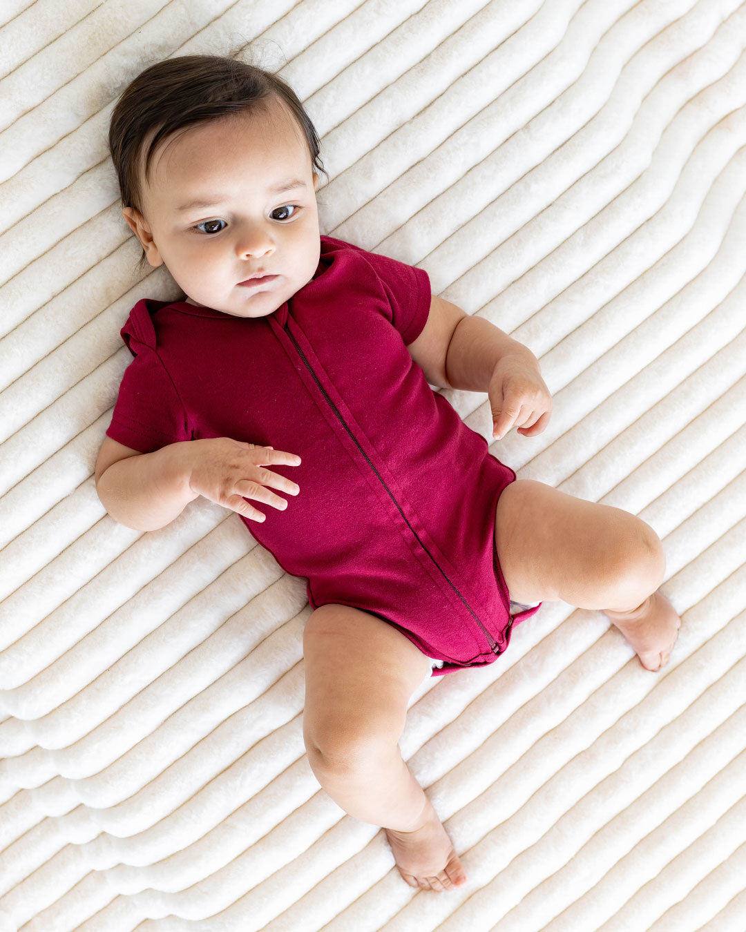 Short Sleeve Zipper Bodysuit In Maroon, 6-9m