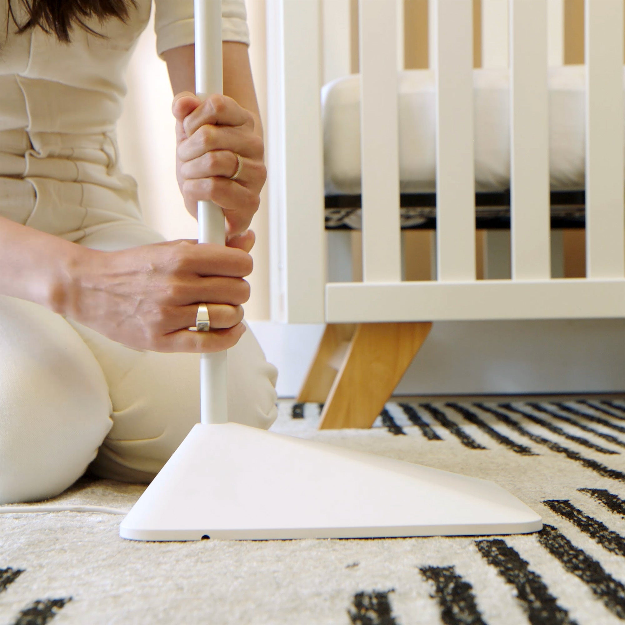 Miku Pro Smart Baby Monitor With Wall Mount And Floor Stand