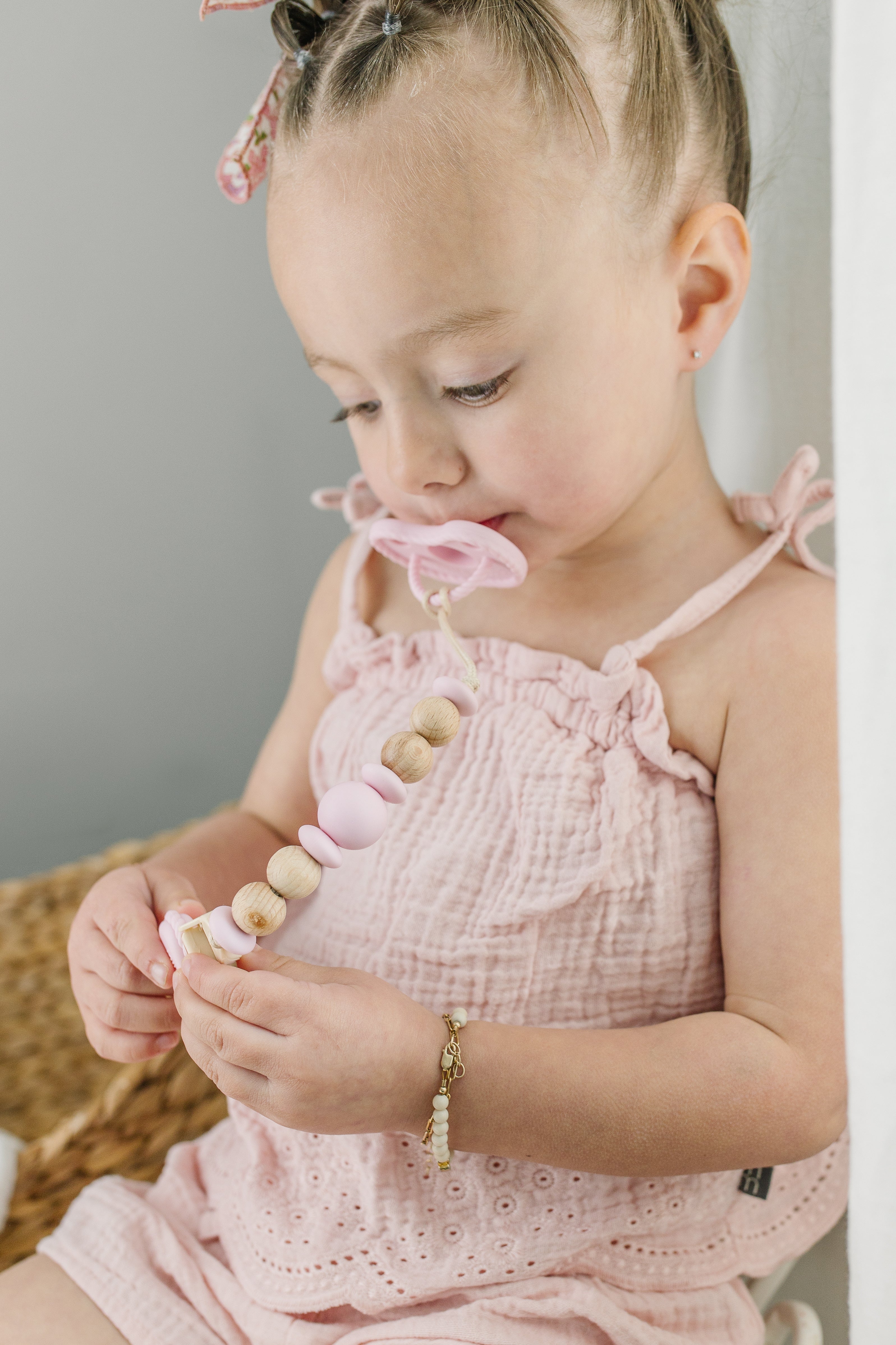 Metal-free Beaded Silicone And Beech Wood Pacifier Clips
