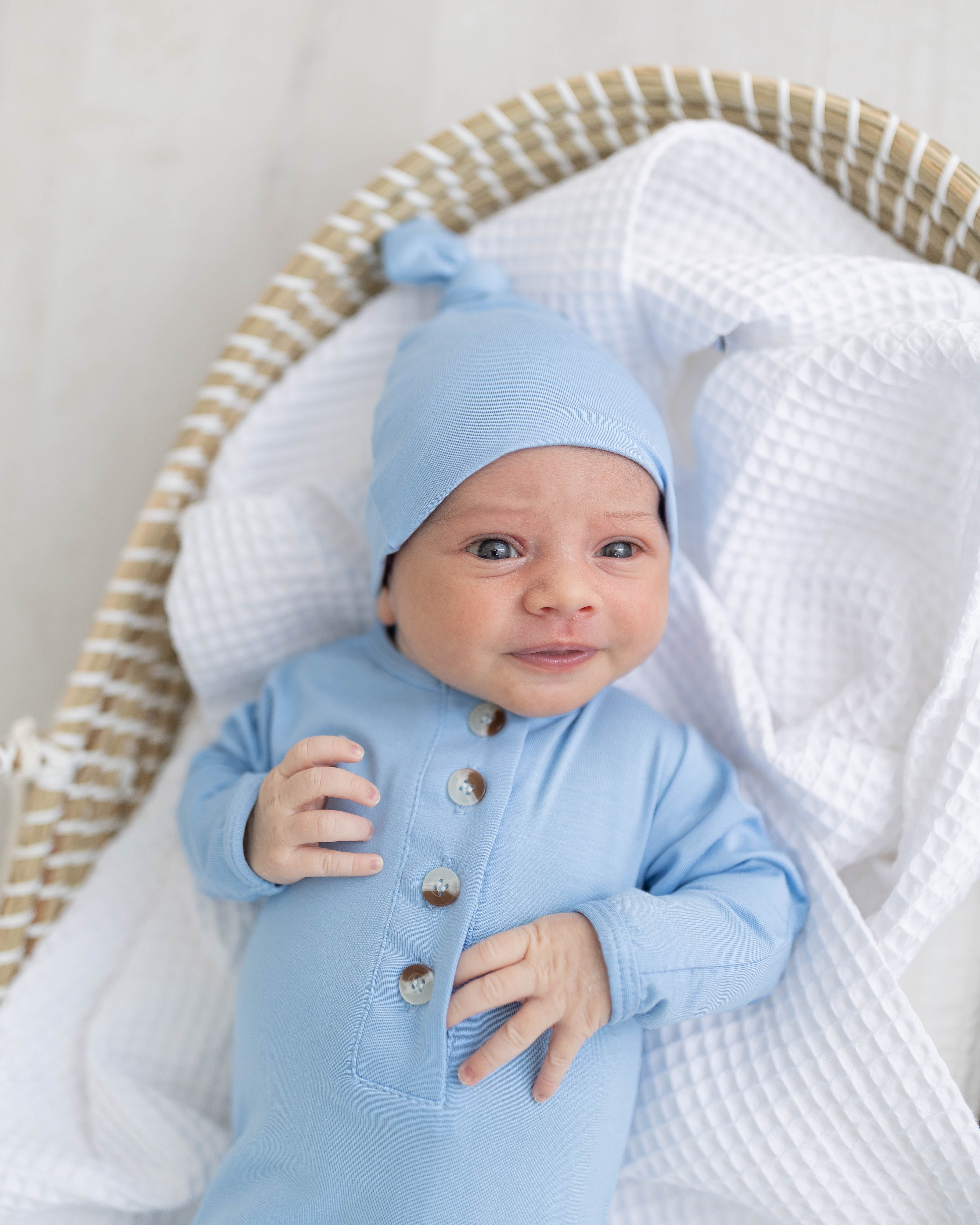 Knotted Baby Gown & Hat Set - Baby Blue (newborn-3 Months)