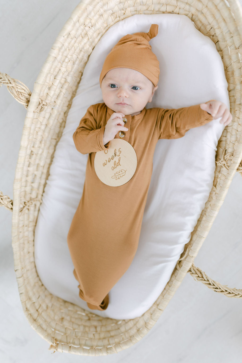 Knotted Baby Gown & Hat Set - Camel Brown (newborn-3 Months)