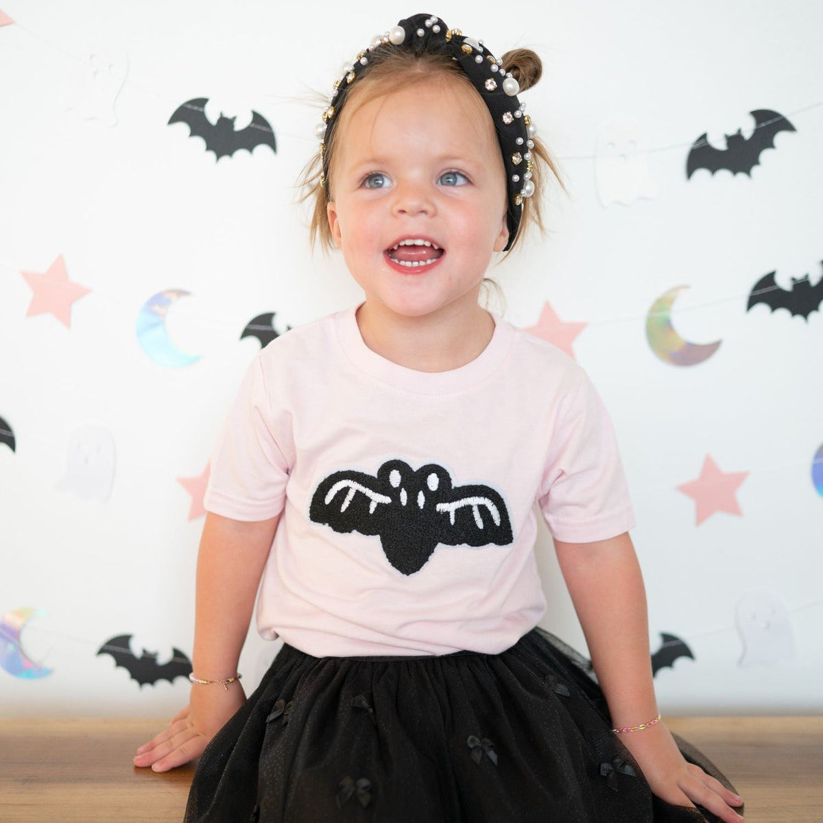 Bat Patch Halloween Short Sleeve T-shirt
