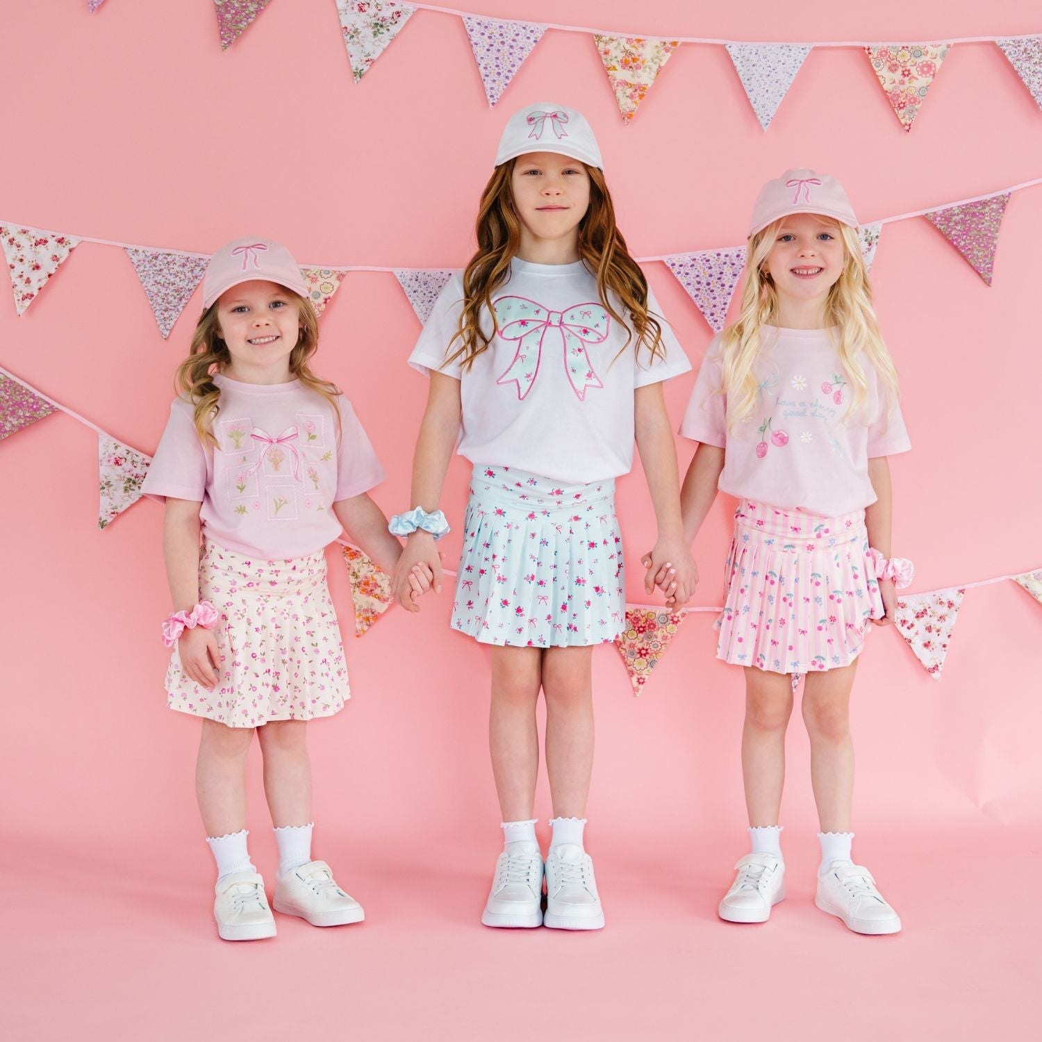Bouquet Bow Short Sleeve T-shirt