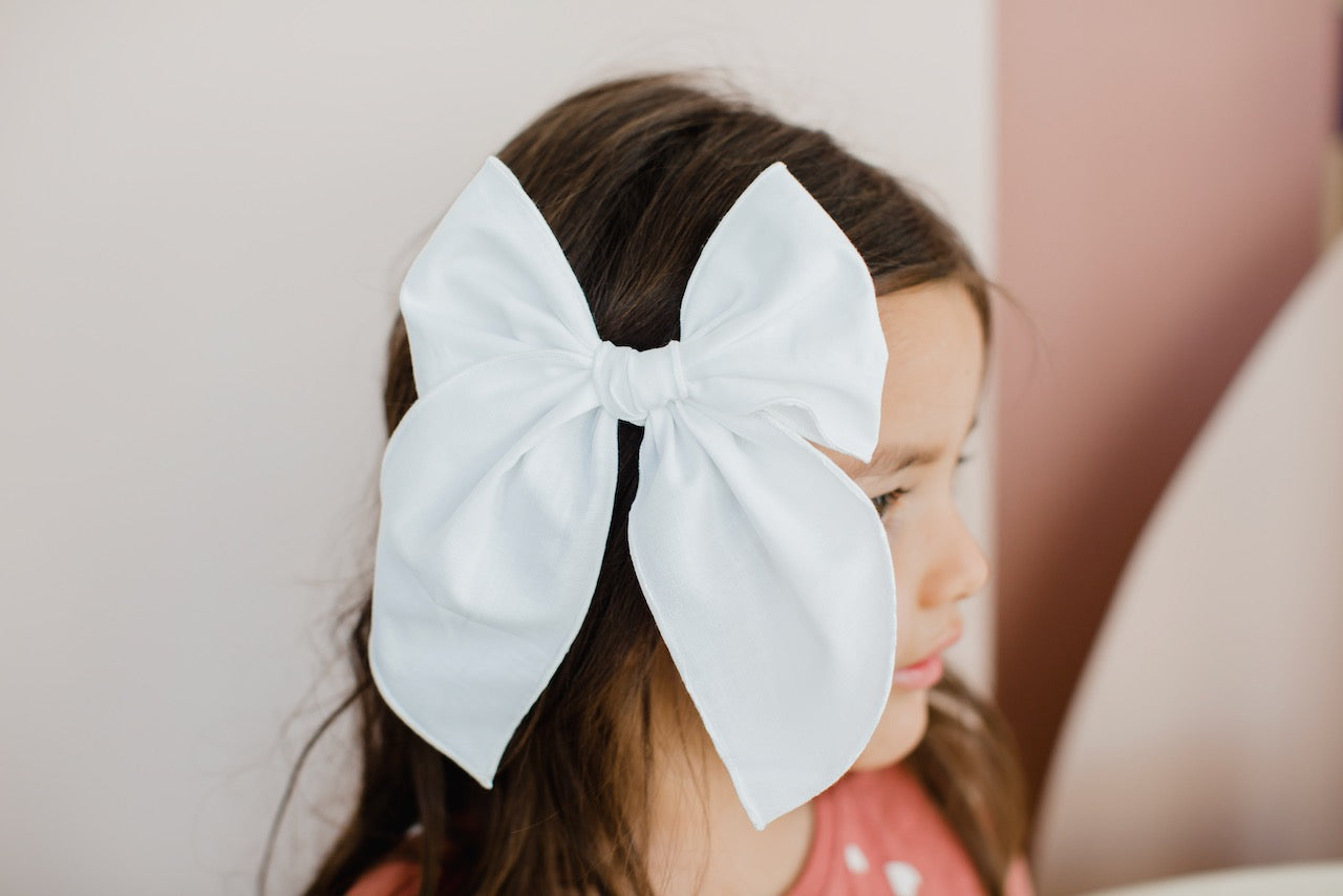 True White | Party Bow