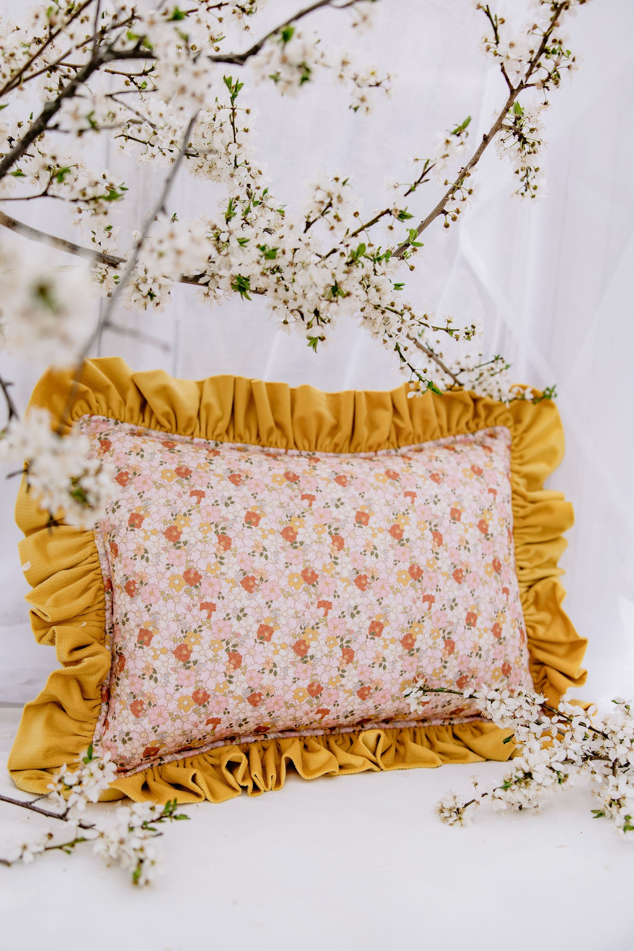 "summer Garden" Pillow With Frill
