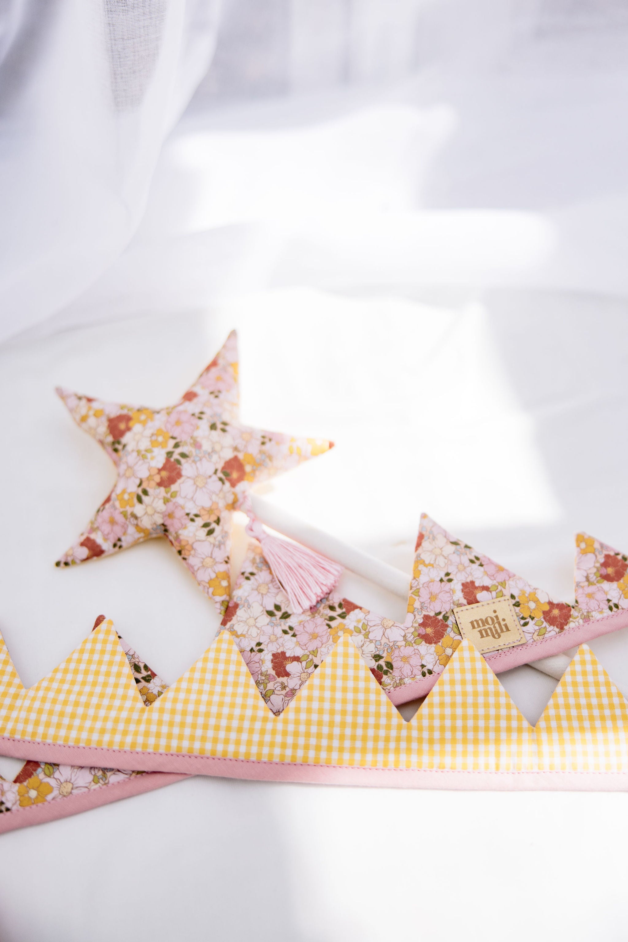 “spring Garden” Cotton Crown And Wand Magic Set