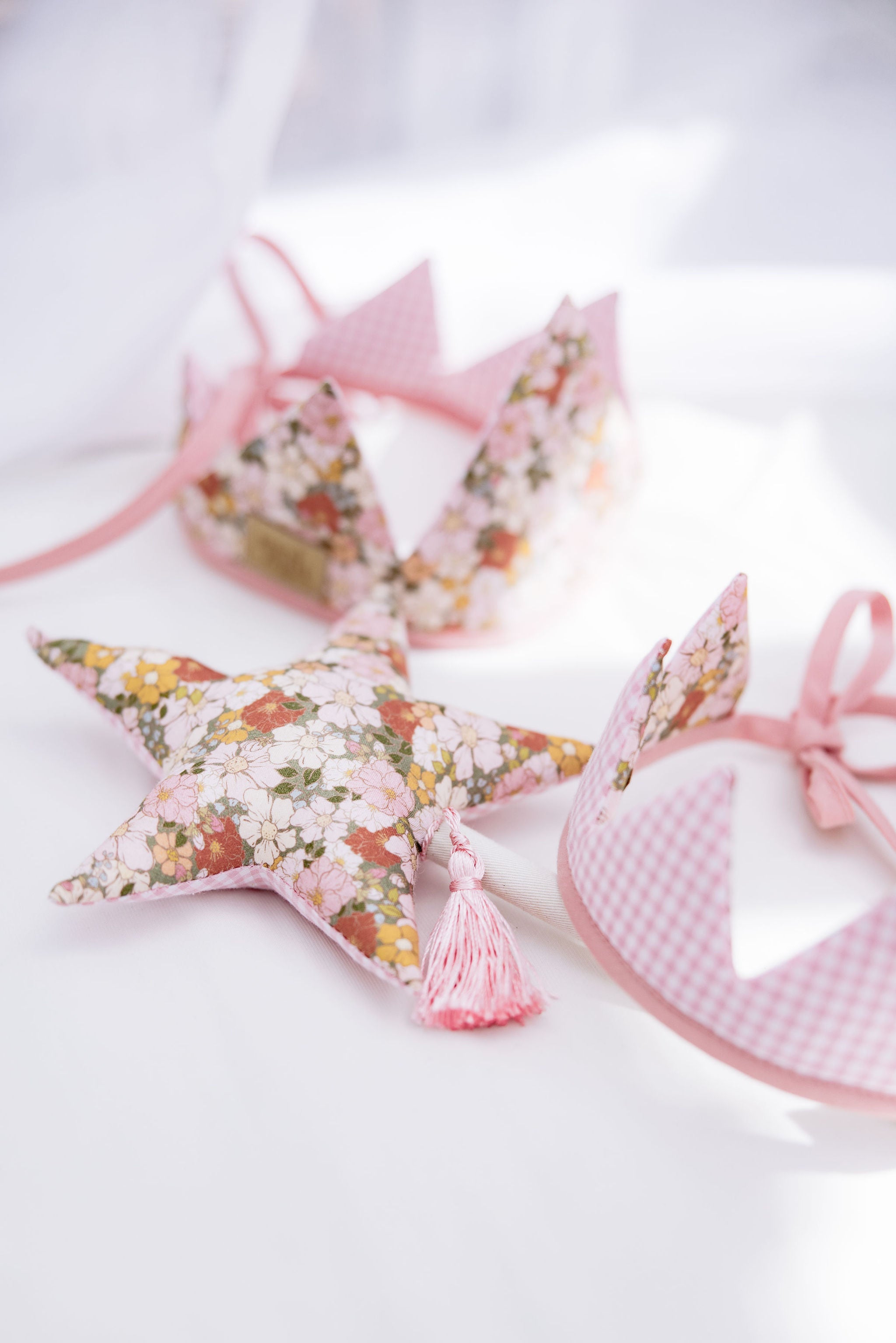 “green Garden” Cotton Crown And Wand Magic Set