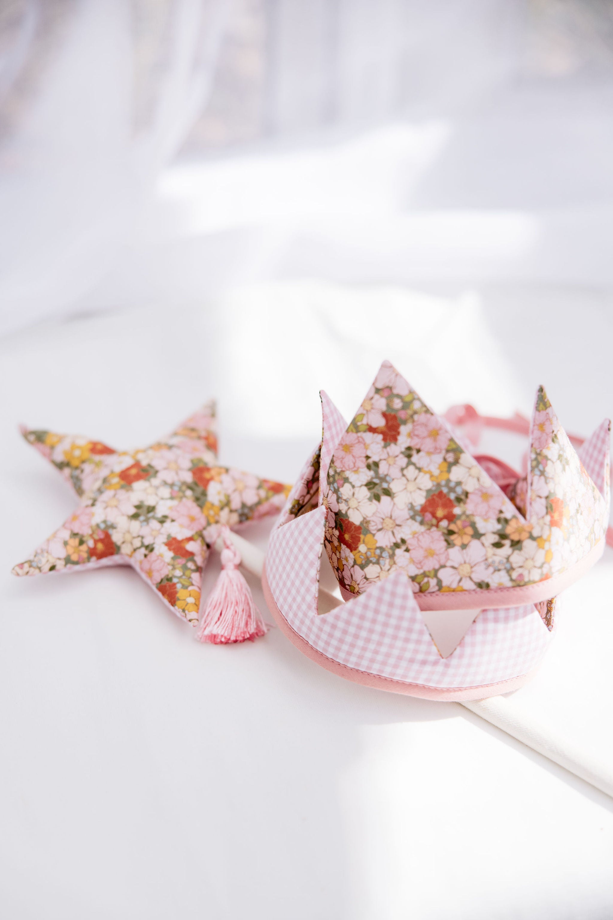 “green Garden” Cotton Crown And Wand Magic Set