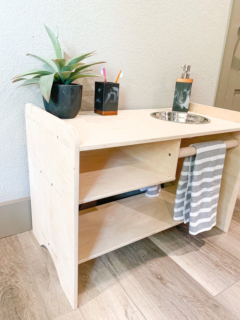 Luca- Toddler Wash Station