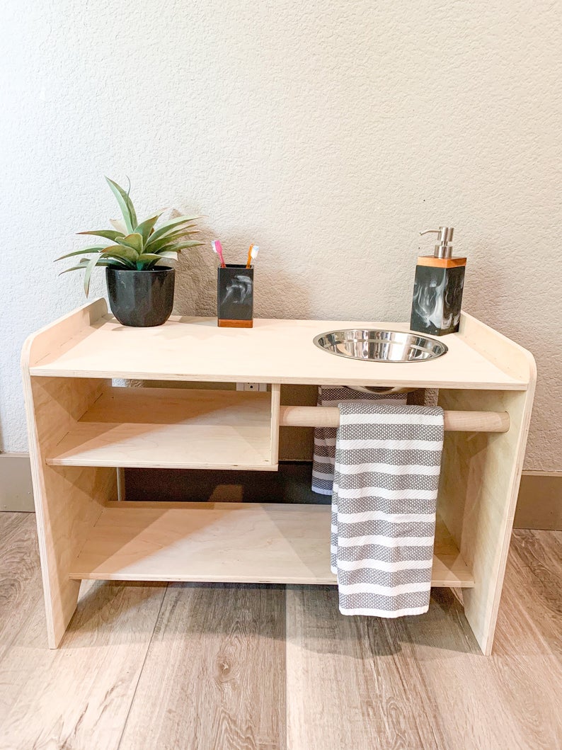 Luca- Toddler Wash Station