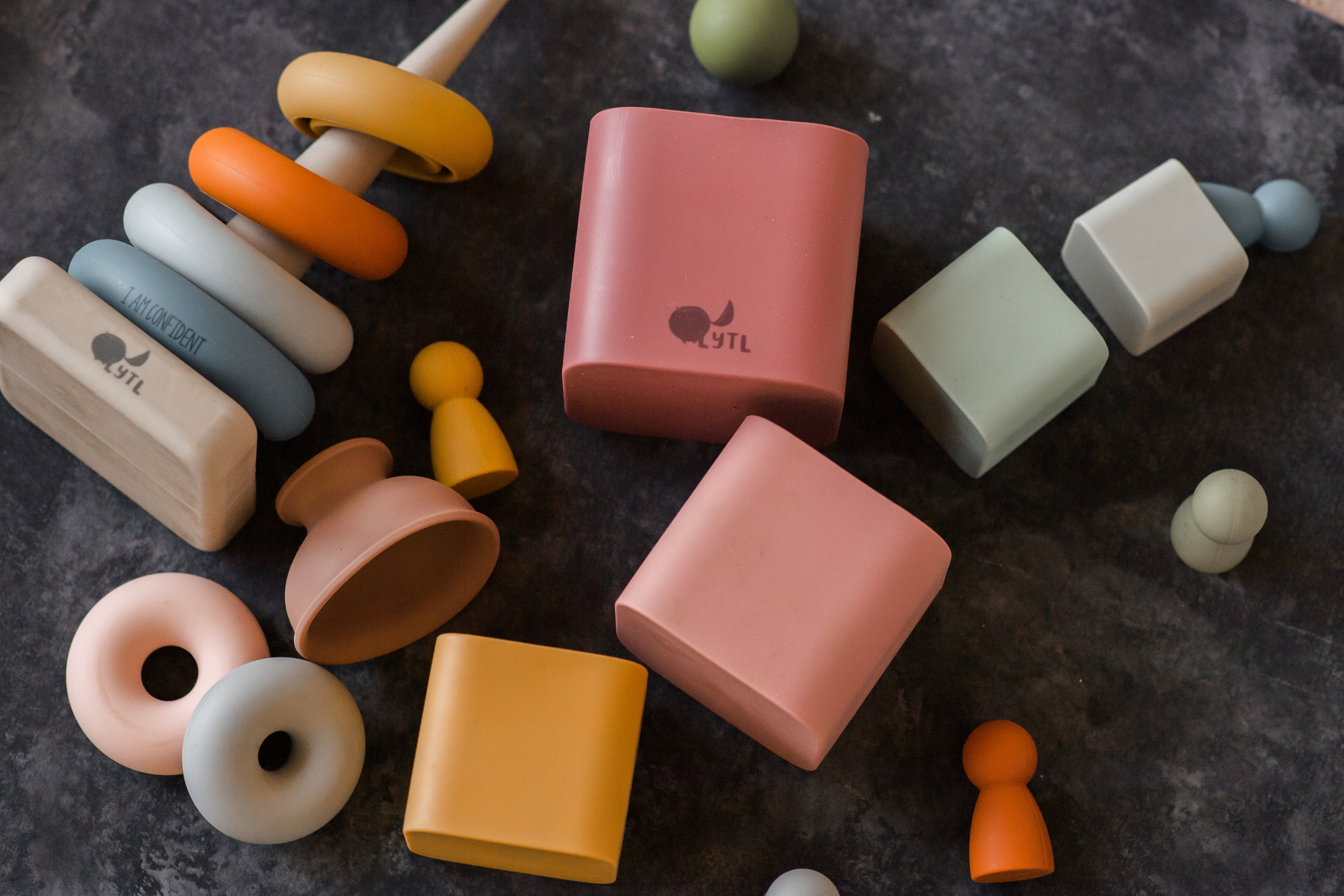 Mini Silicone Peg Dolls – Set Of 6 | Lytl®️